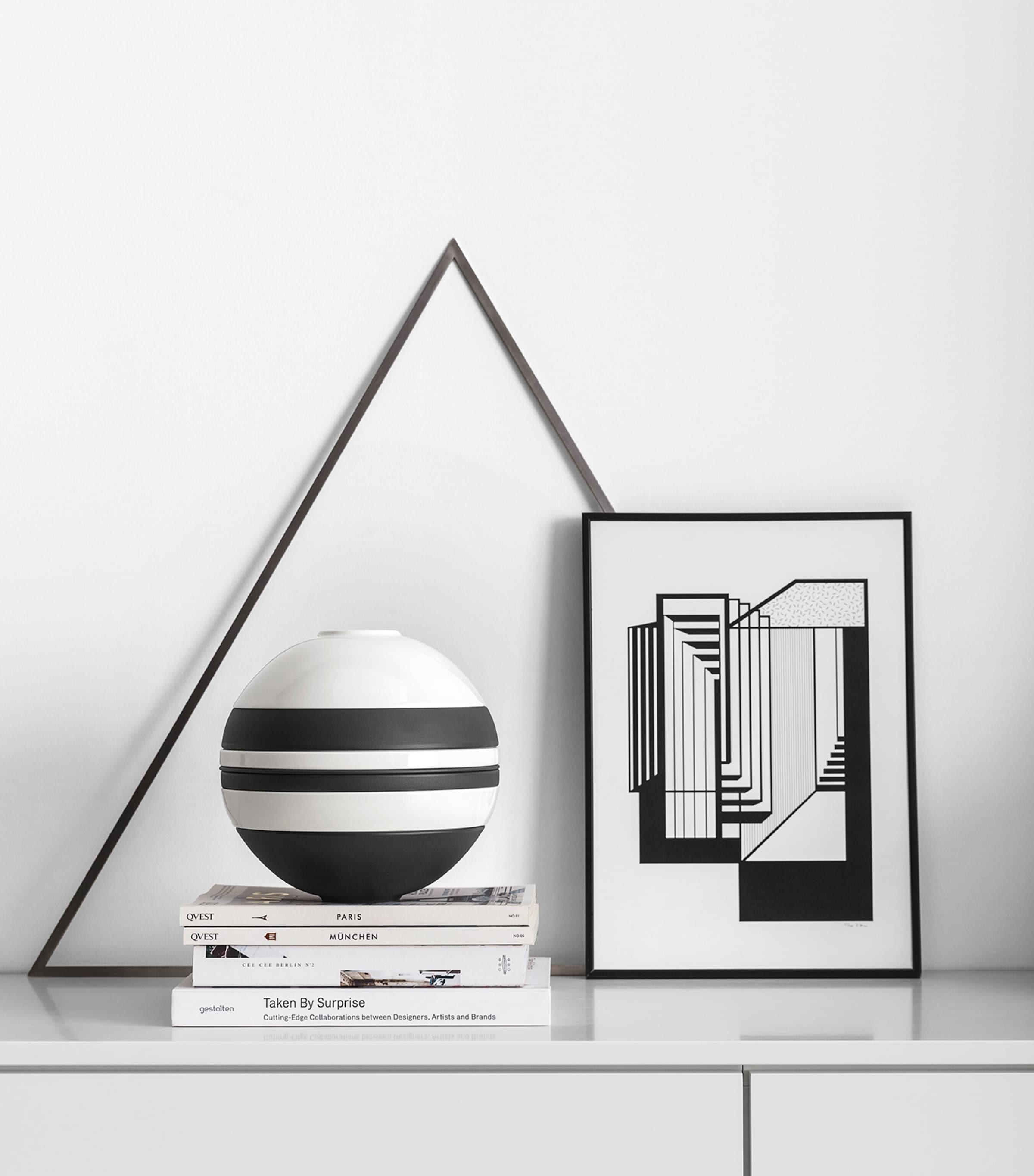 Iconic La Boule Set WHITE Image 2