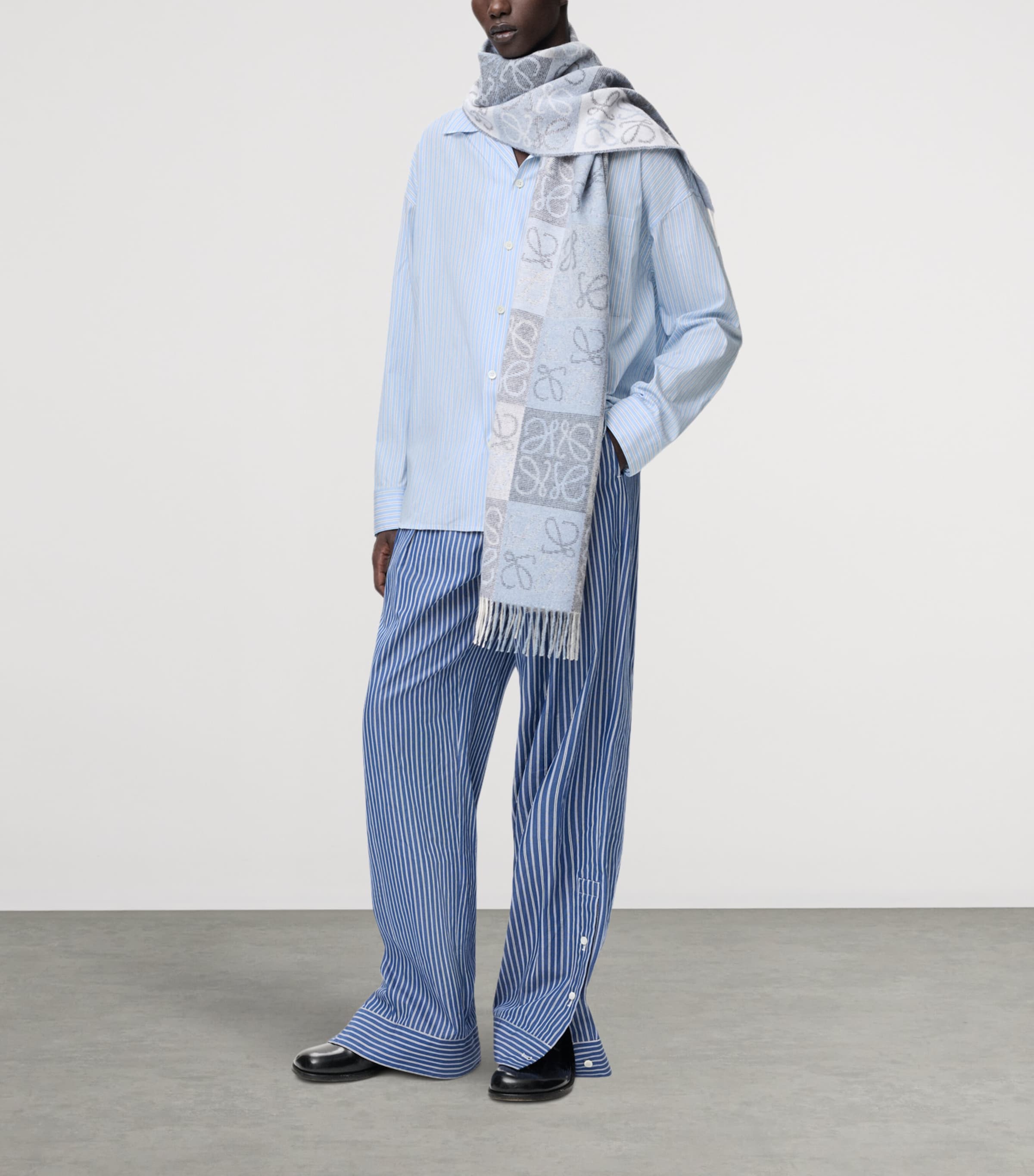 LOEWE Mens Cotton-Blend Stripe Shirt White/navy Image 2