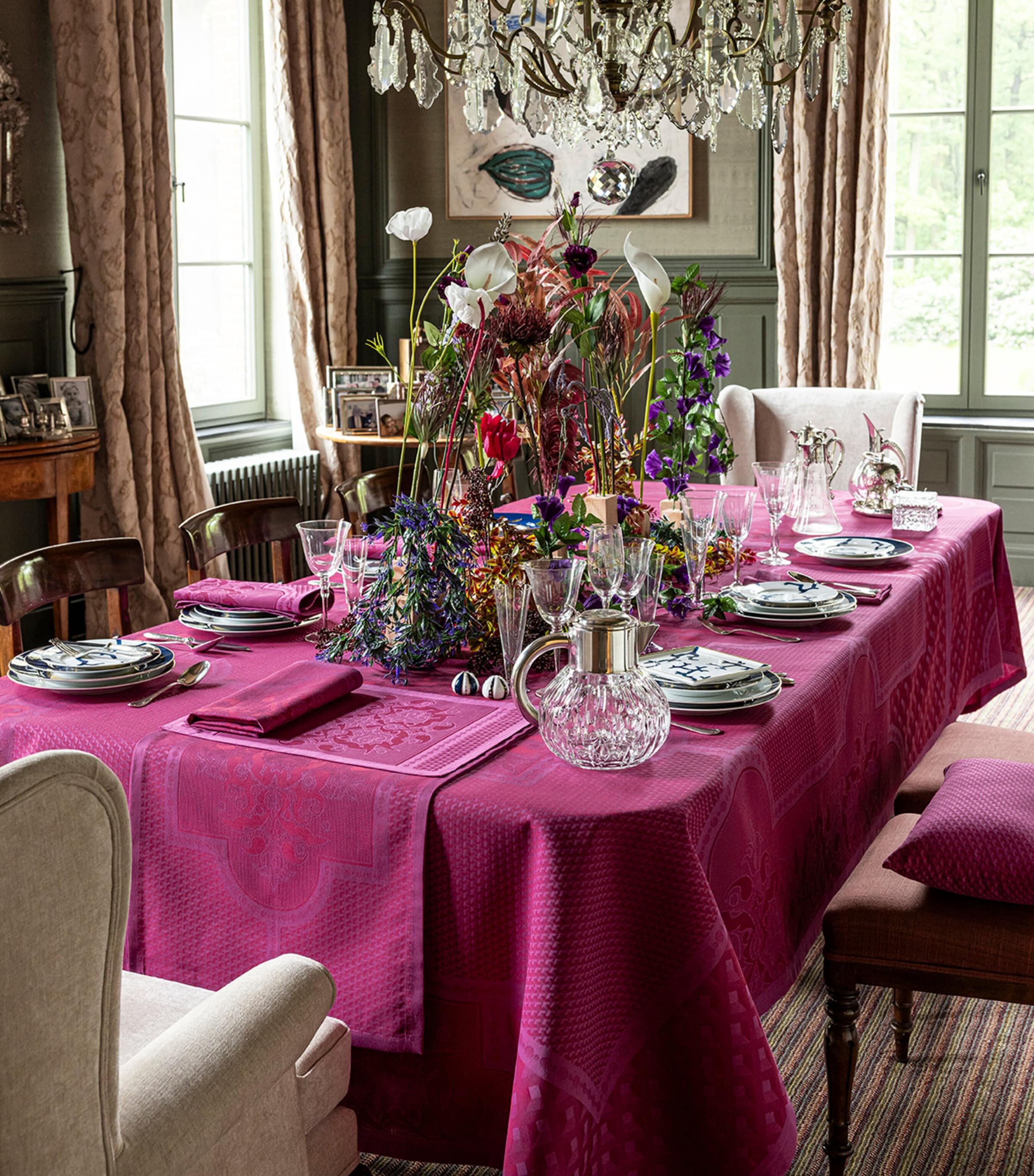 Palais Venitien Tablecloth (175cm x 320cm) PINK Image 3