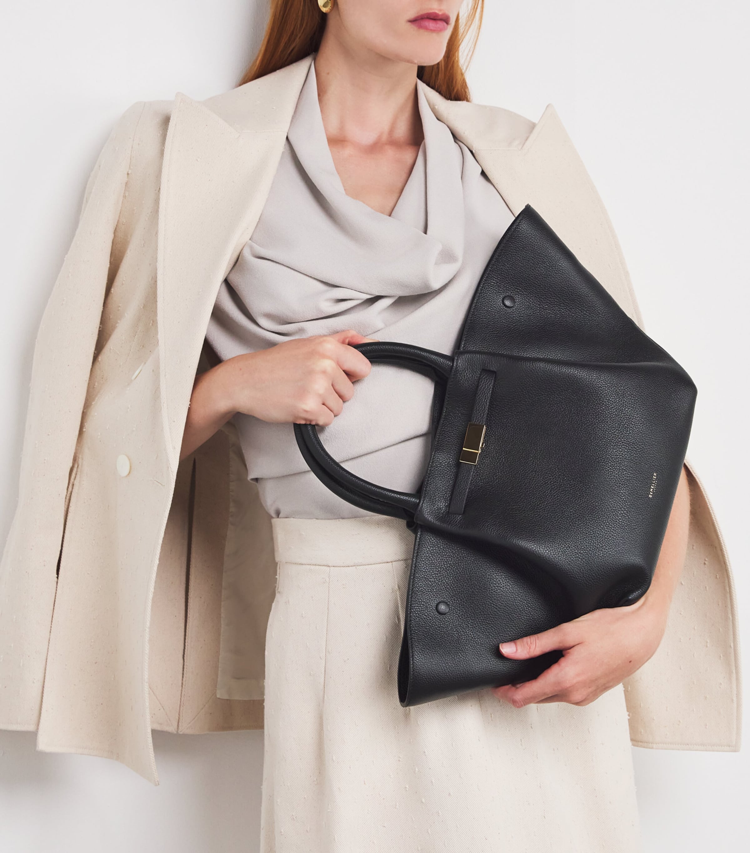 Midi Leather New York Tote Bag BLACK Image 2