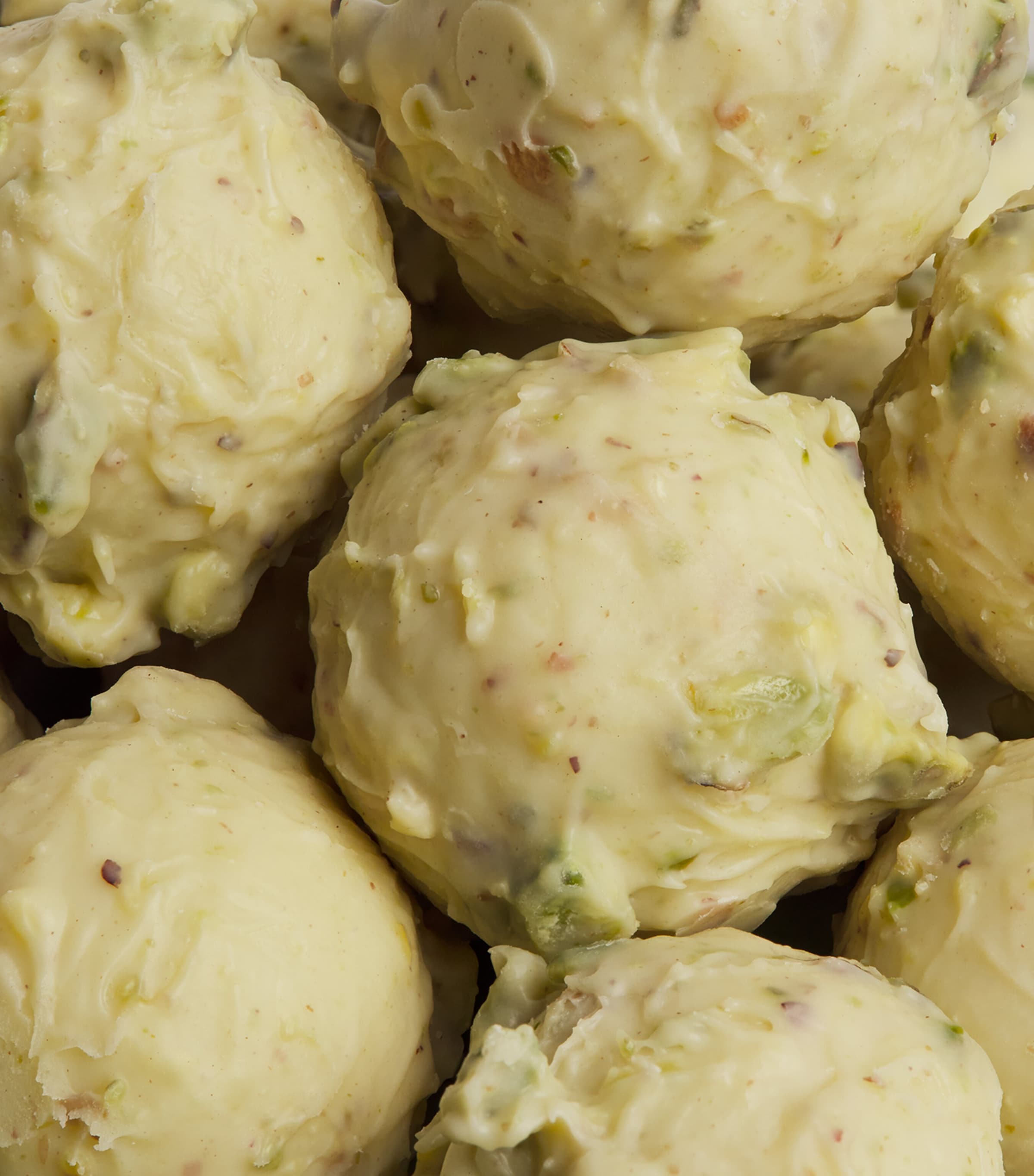 15-Piece Pistachio Truffles (200g) NO COLOUR Image 5