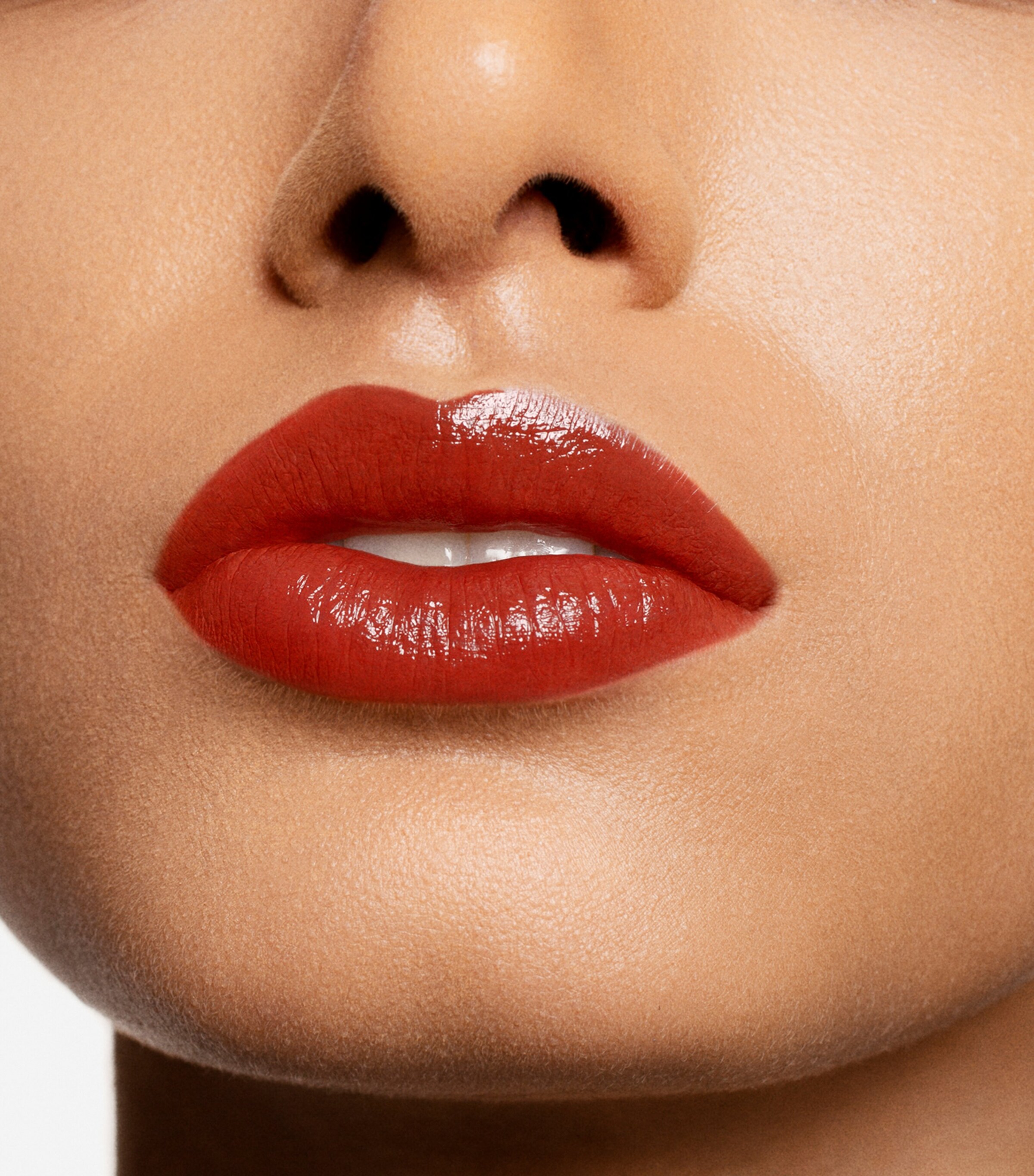 Byredo Liquid Lipstick Vinyl Auburn Image 7