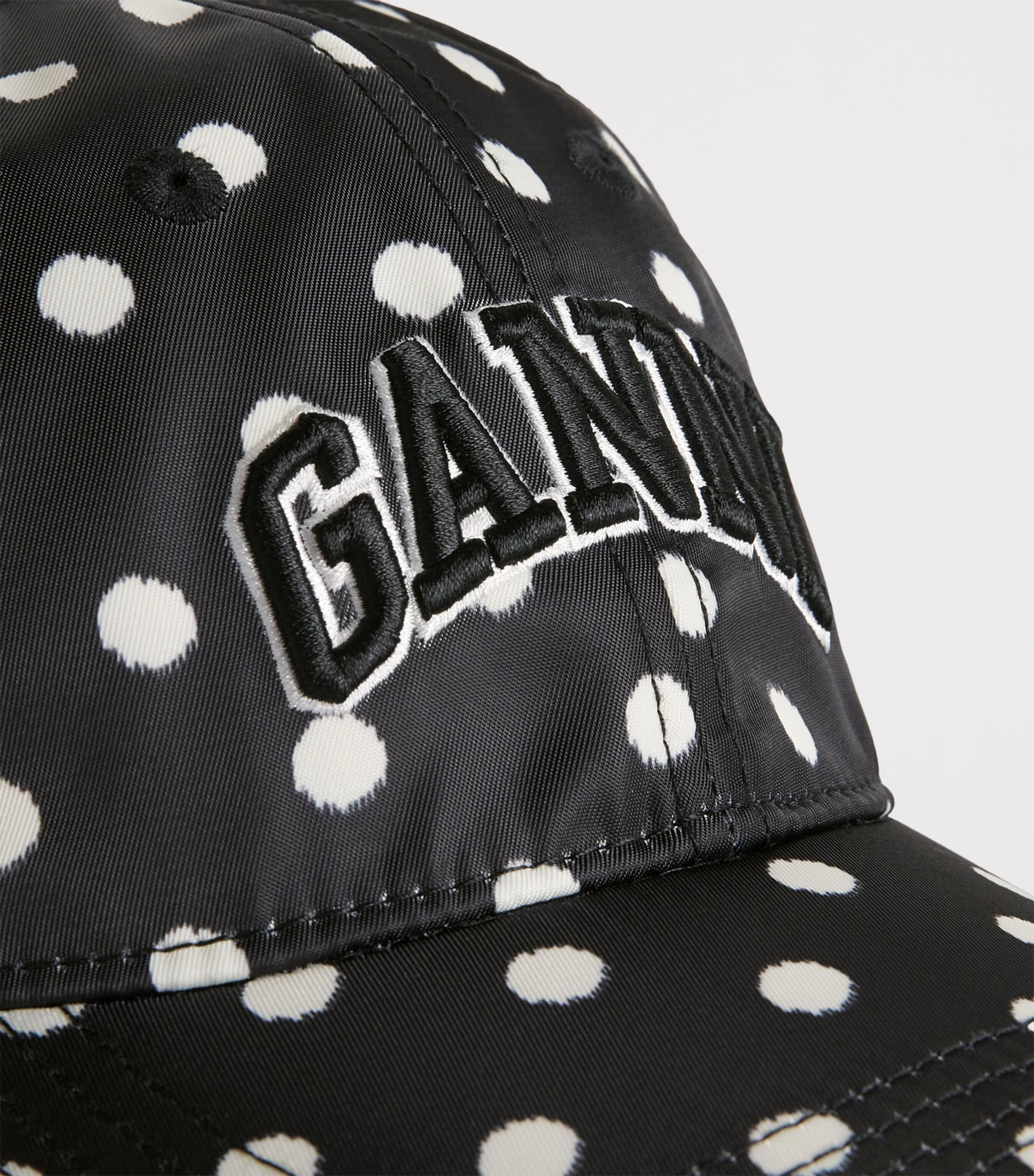 Embroidered Logo Baseball Cap 099 BLACK Image 5
