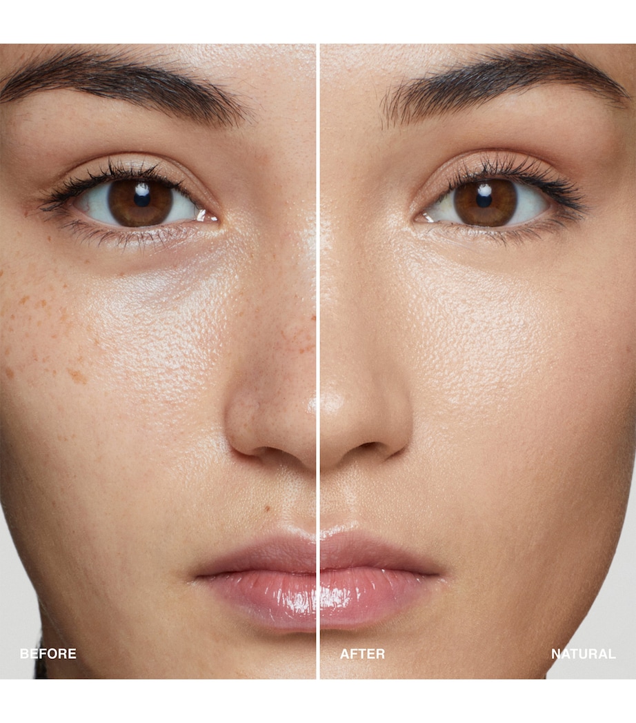 Intensive Serum Foundation SPF 40 NATURAL Image 3