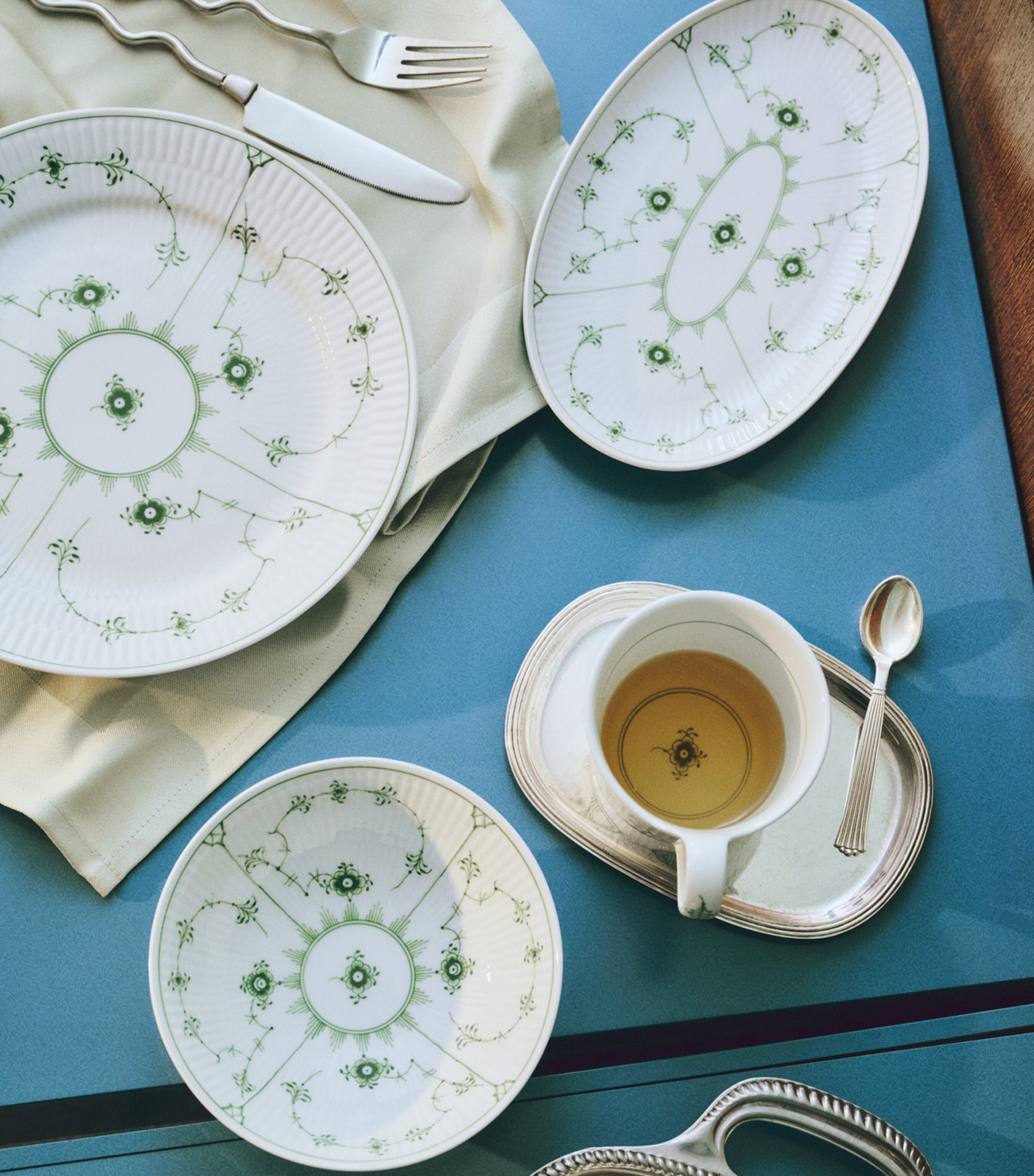 Royal Copenhagen Porcelain Green Fluted Plain Oval Assiette (23.5cm) Green Image 2