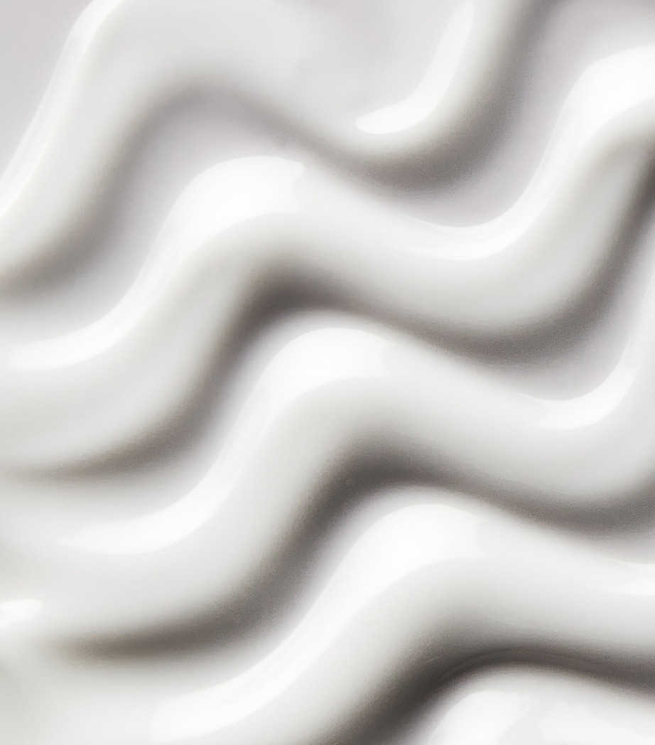 Targeted Toning Body Moisturiser (200ml) NO COLOUR Image 3