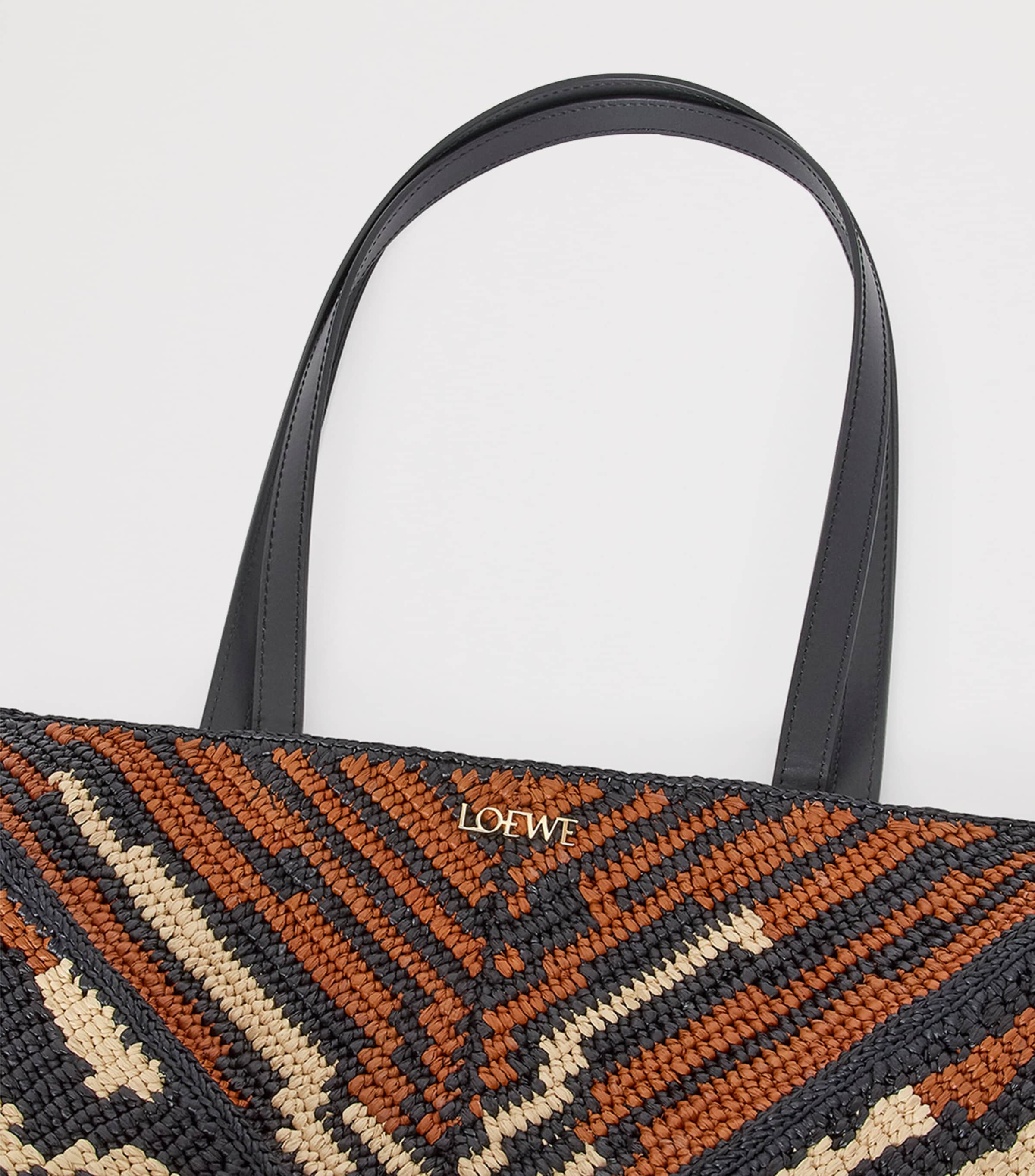 【LOEWE】Paula's Ibiza Medium パズルフォールド トートバッグ Loewe x Paula's Ibiza Medium Puzzle Fold Tote Bag in Raffia