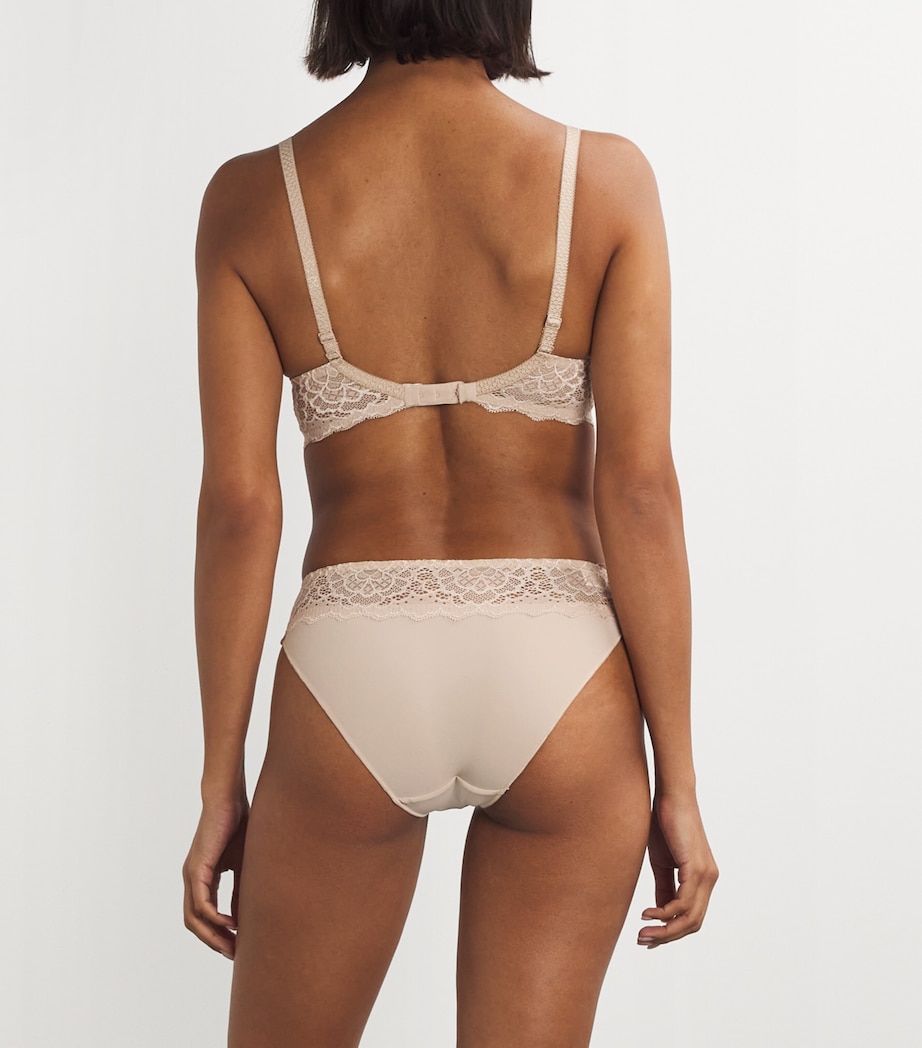 Lace Caresse Briefs 739 PEAU ROSE Image 3