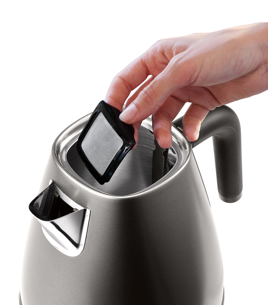 Distinta X Kettle (1.7L) TITANIUM Image 3