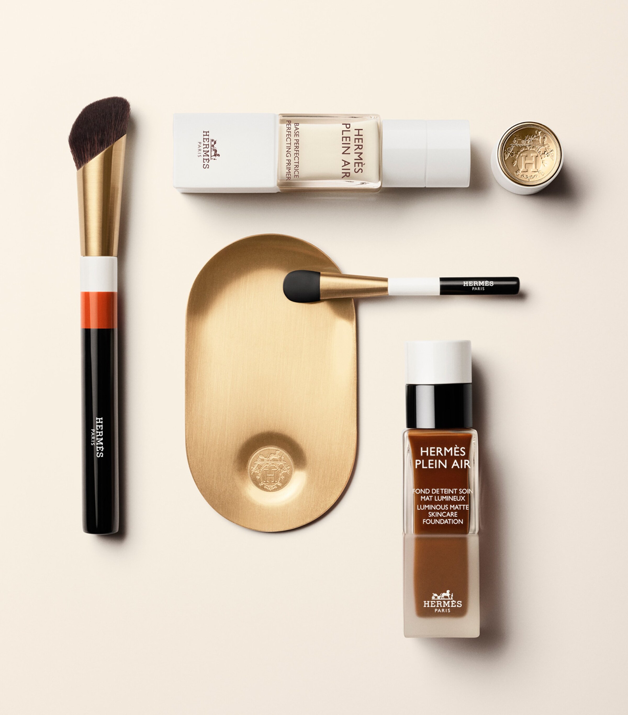 HERMÈS Plein Air Luminous Matte Skincare Foundation Châtaigne Image 8