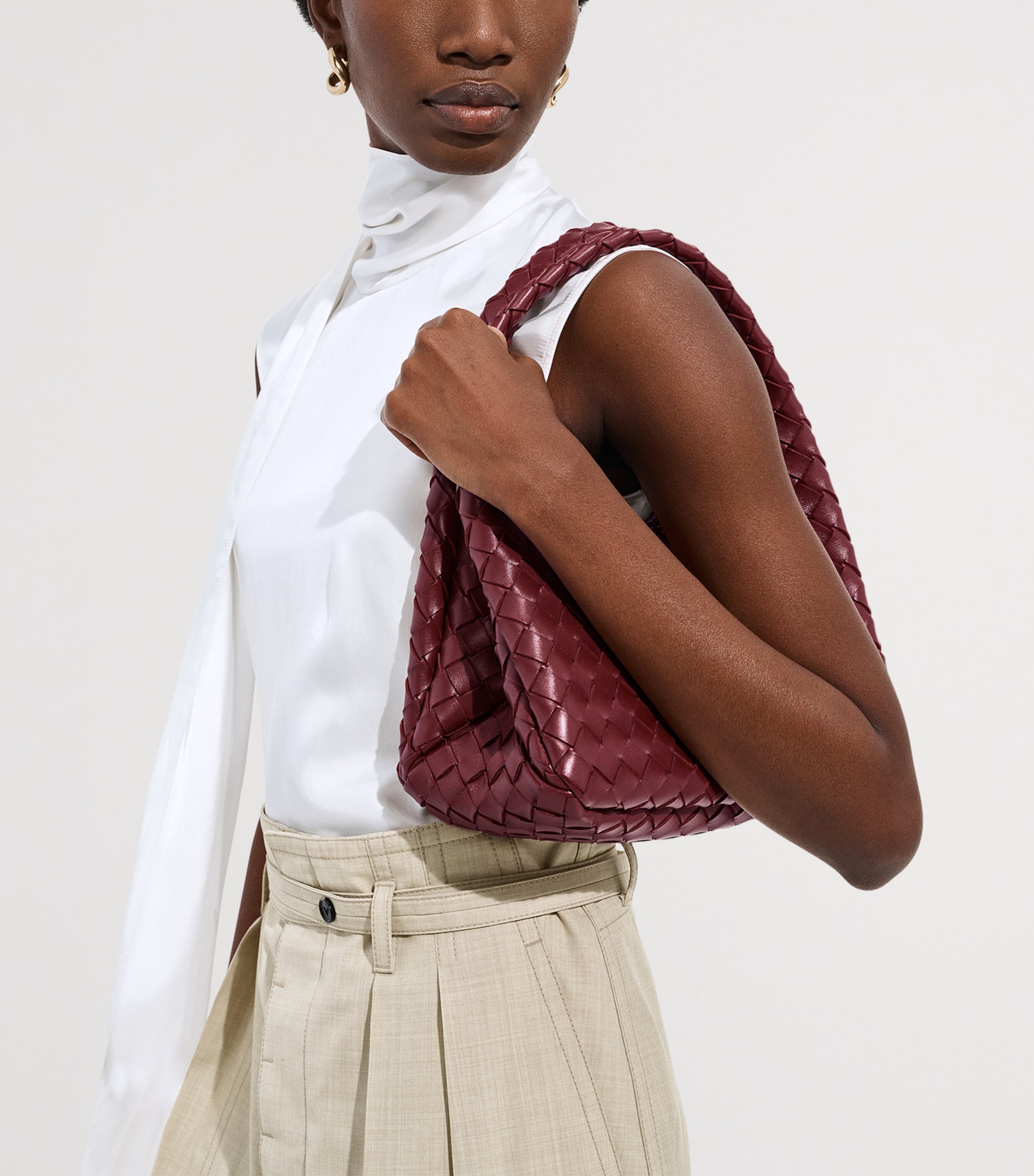 Bottega Veneta Womens Small Leather Campana Shoulder Bag Image 5