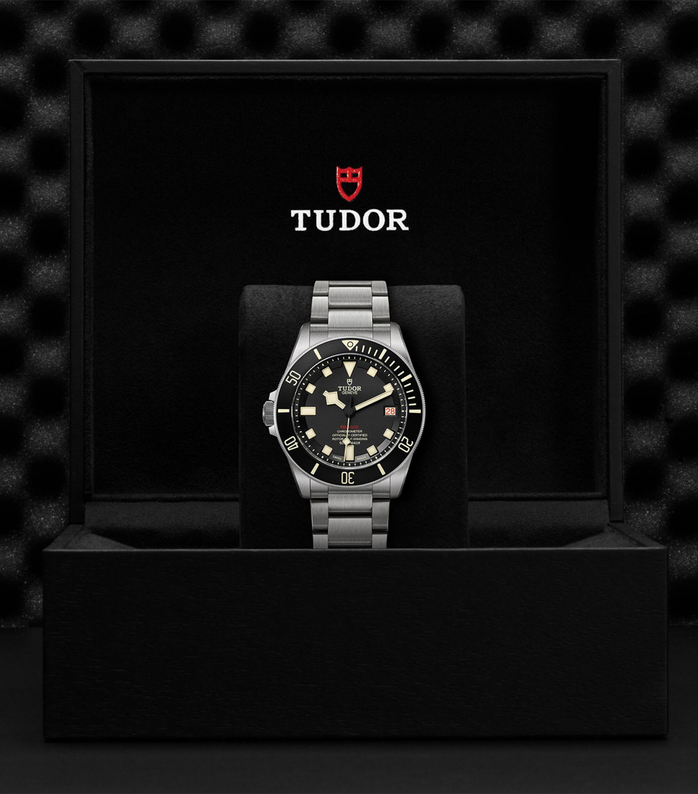 Pelagos LHD Titanium Watch 42mm BLACK Image 7