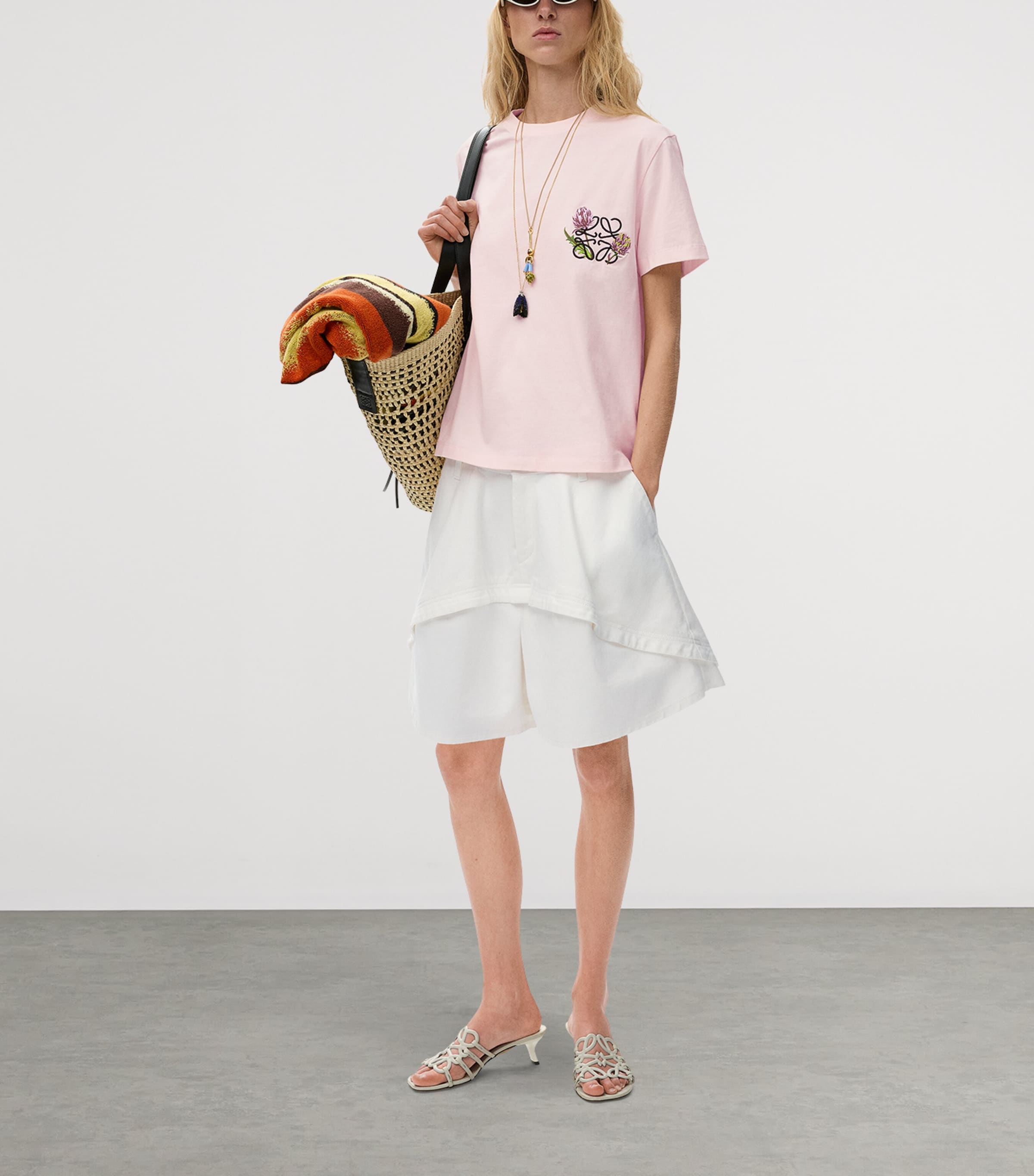 LOEWE Womens x Paula’s Ibiza Stretch-Cotton Anagram T-Shirt Light Pink Image 2
