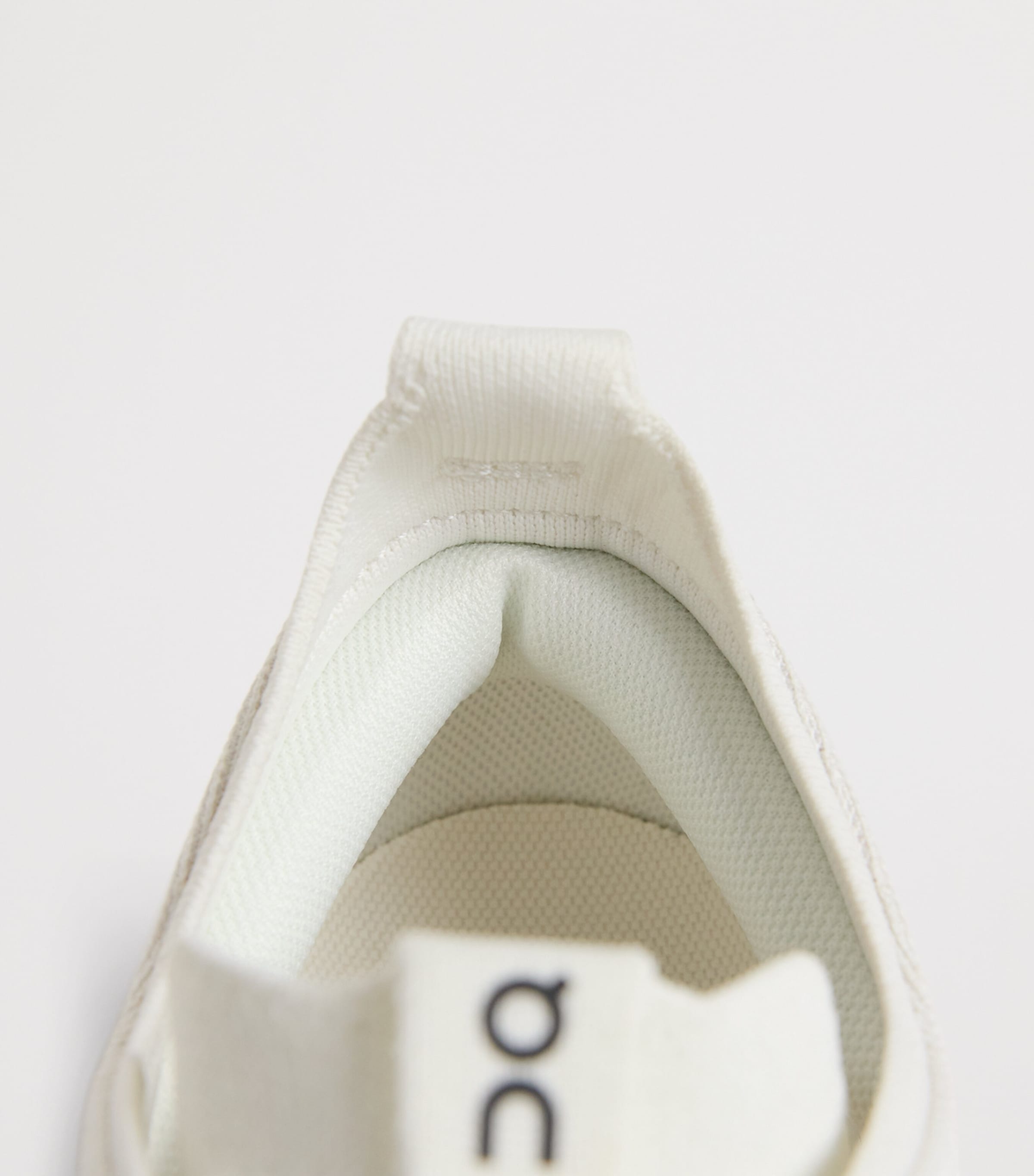 Cloudsurfer Max Trainers IVORY | SALMON Image 7