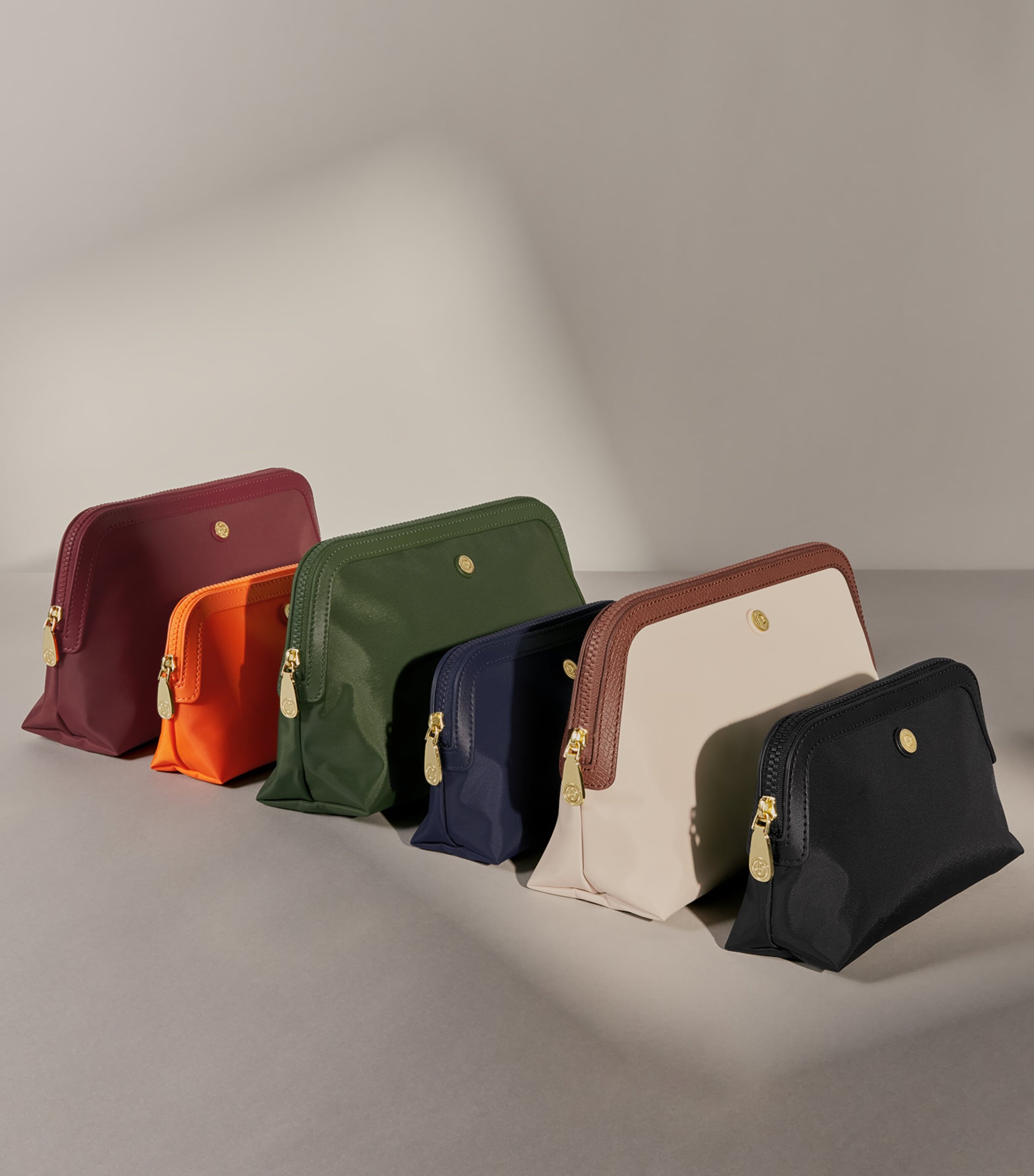 Large Nylon Wash Bag OXBLOOD Image 4