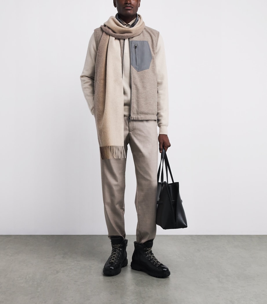 Reversible Padded Explorer Gilet N41 OYSTER Image 2