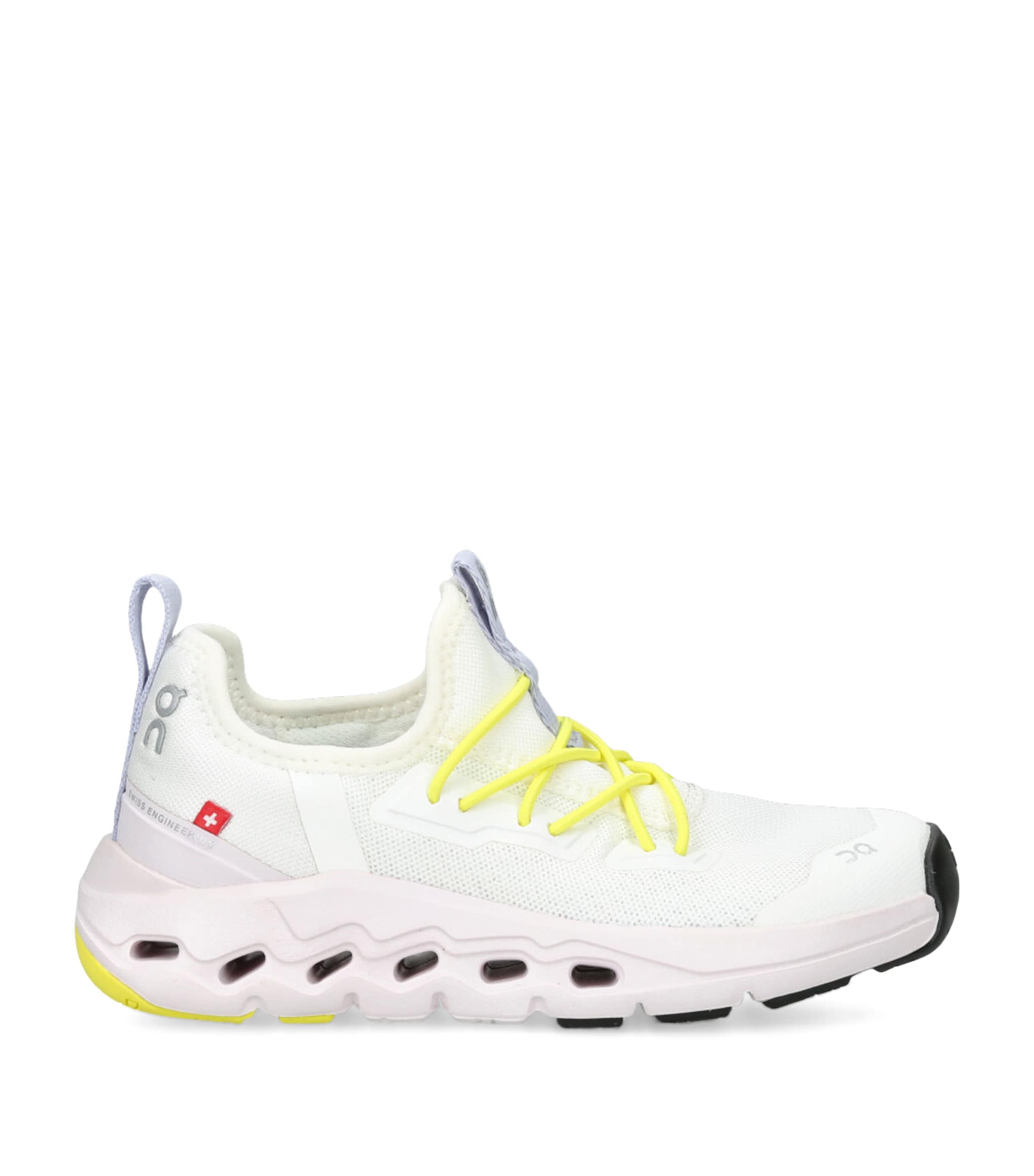 On Running Cloudleap Trainers In White