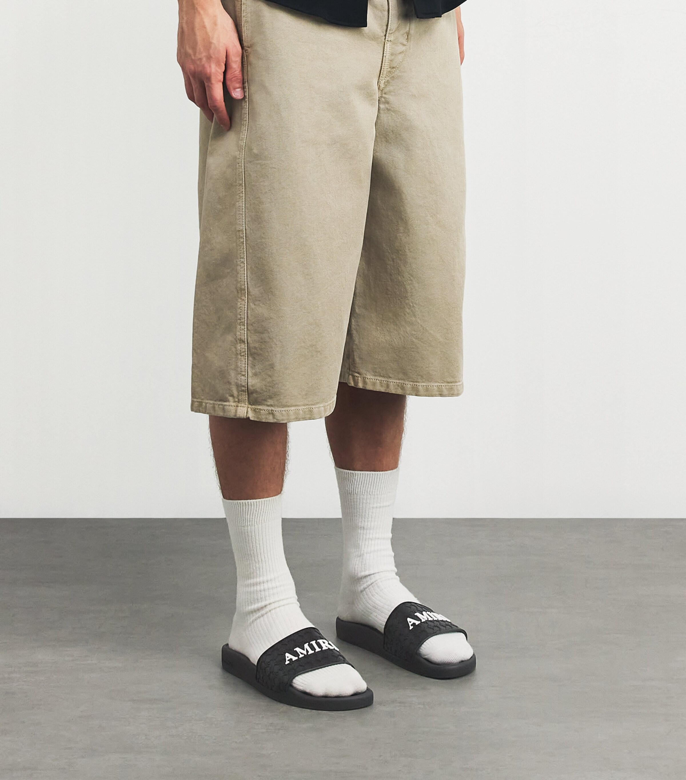 LA発☆セレブストリート【AMIRI】MA QUAD プールスライド Amiri Men's MA Quad Pool Slides | Neiman Marcus