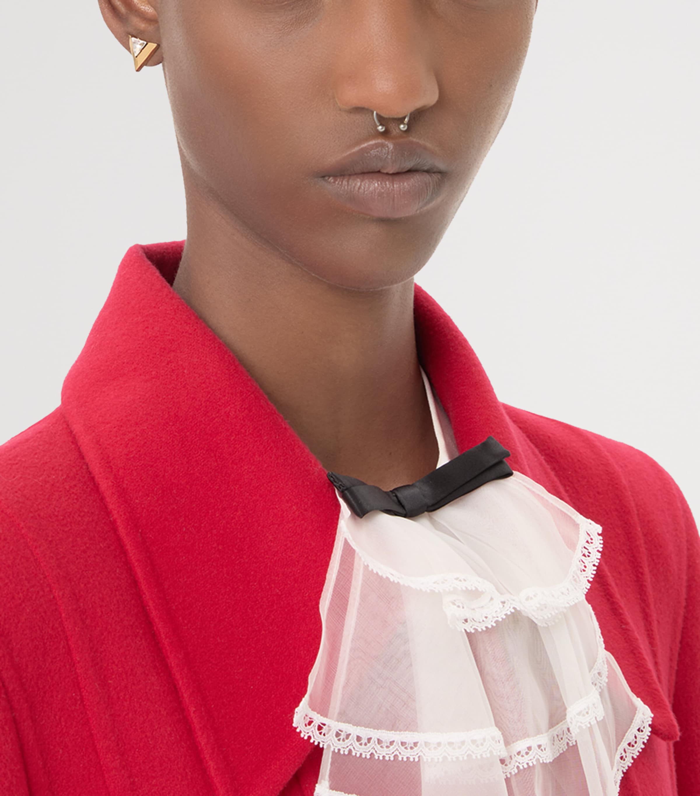 Je Les V Logo Earrings 9MN Image 3