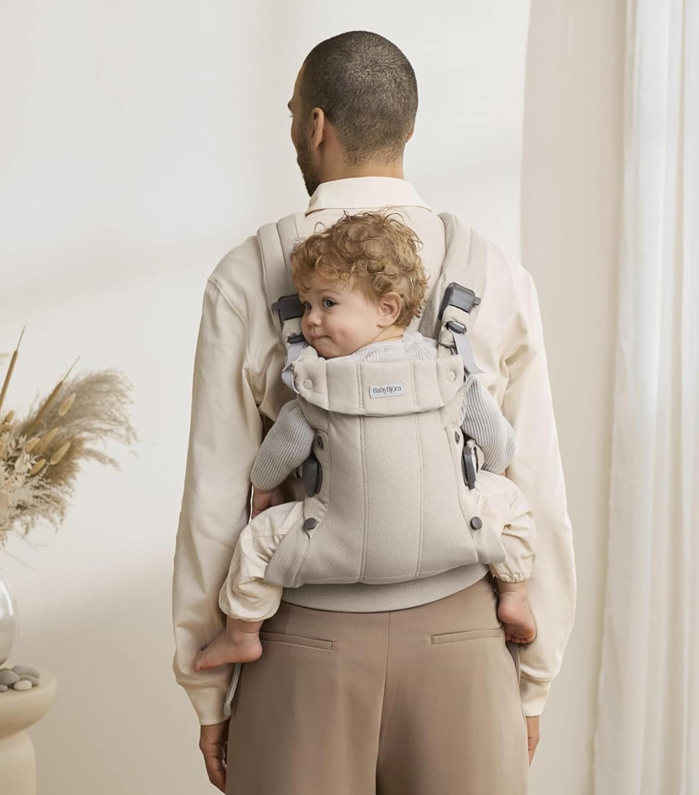 BabyBjörn Harmony Baby Carrier Light Beige Image 5