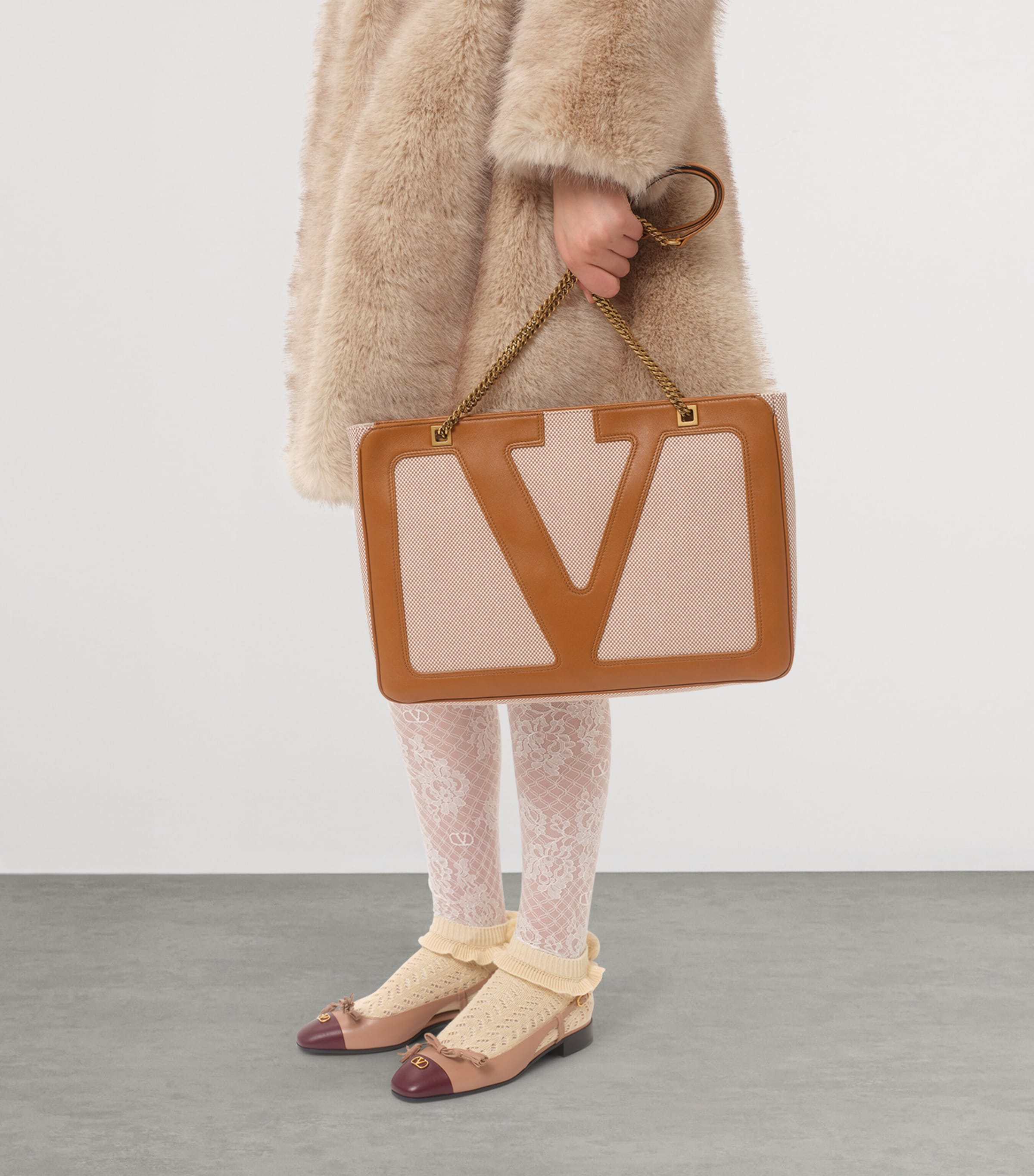 Medium Canvas and Leather Viva Superstar Tote Bag 9QR Image 2