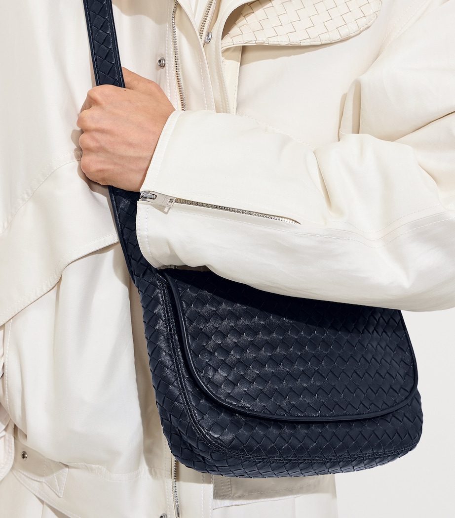 Bottega Veneta Leather Veneto Messenger Bag Image 2