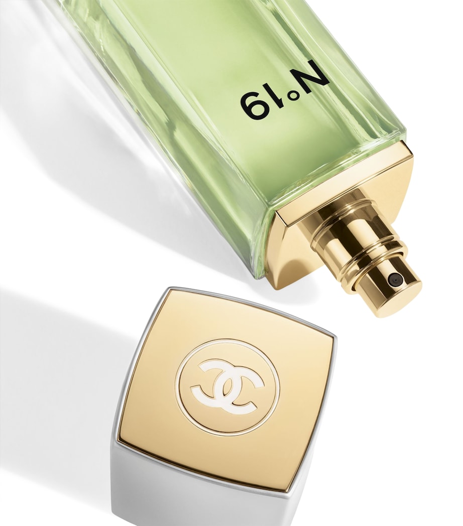 N°19 Eau de Toilette (100ml) NO COLOUR Image 2