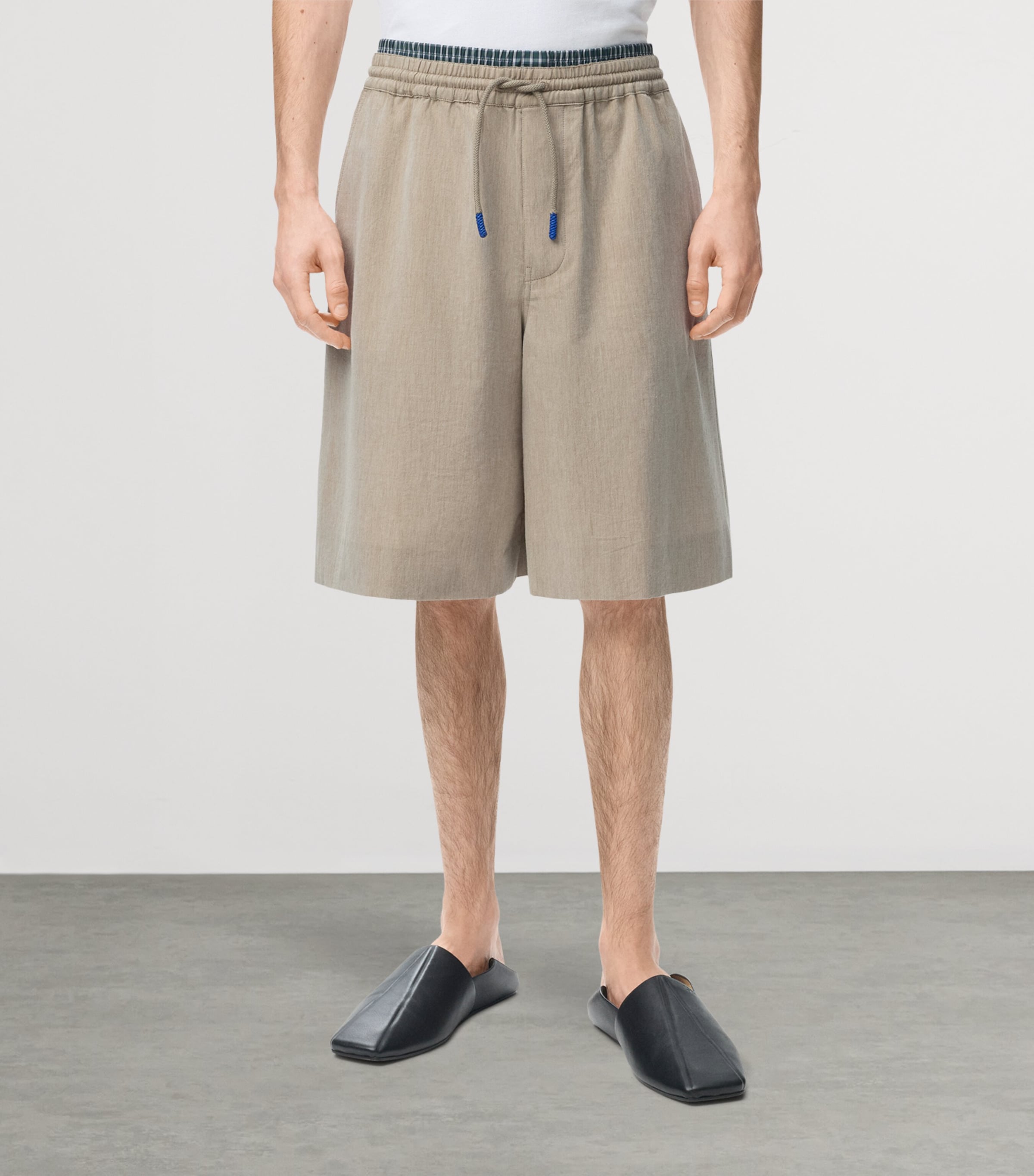 LOEWE Mens Layered Drawstring Shorts Beige Image 3
