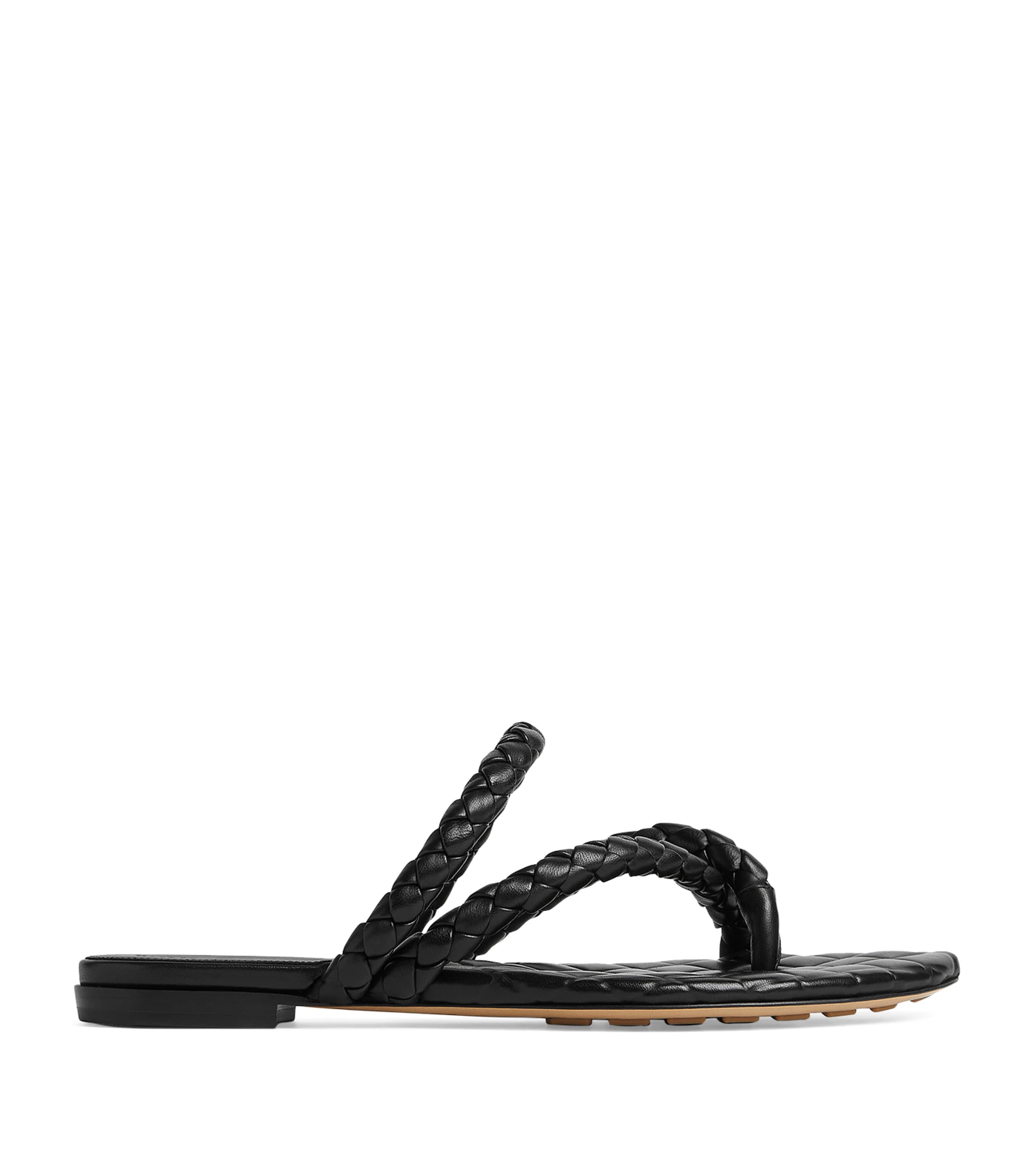 【BOTTEGA VENETA】Flat Sandals/追跡+関税+全国送料込み Bottega Veneta Lambskin Leaf Flat Sandals | Harrods US