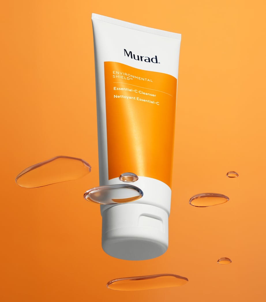 Murad Essential-C Cleanser (148ml) Image 3