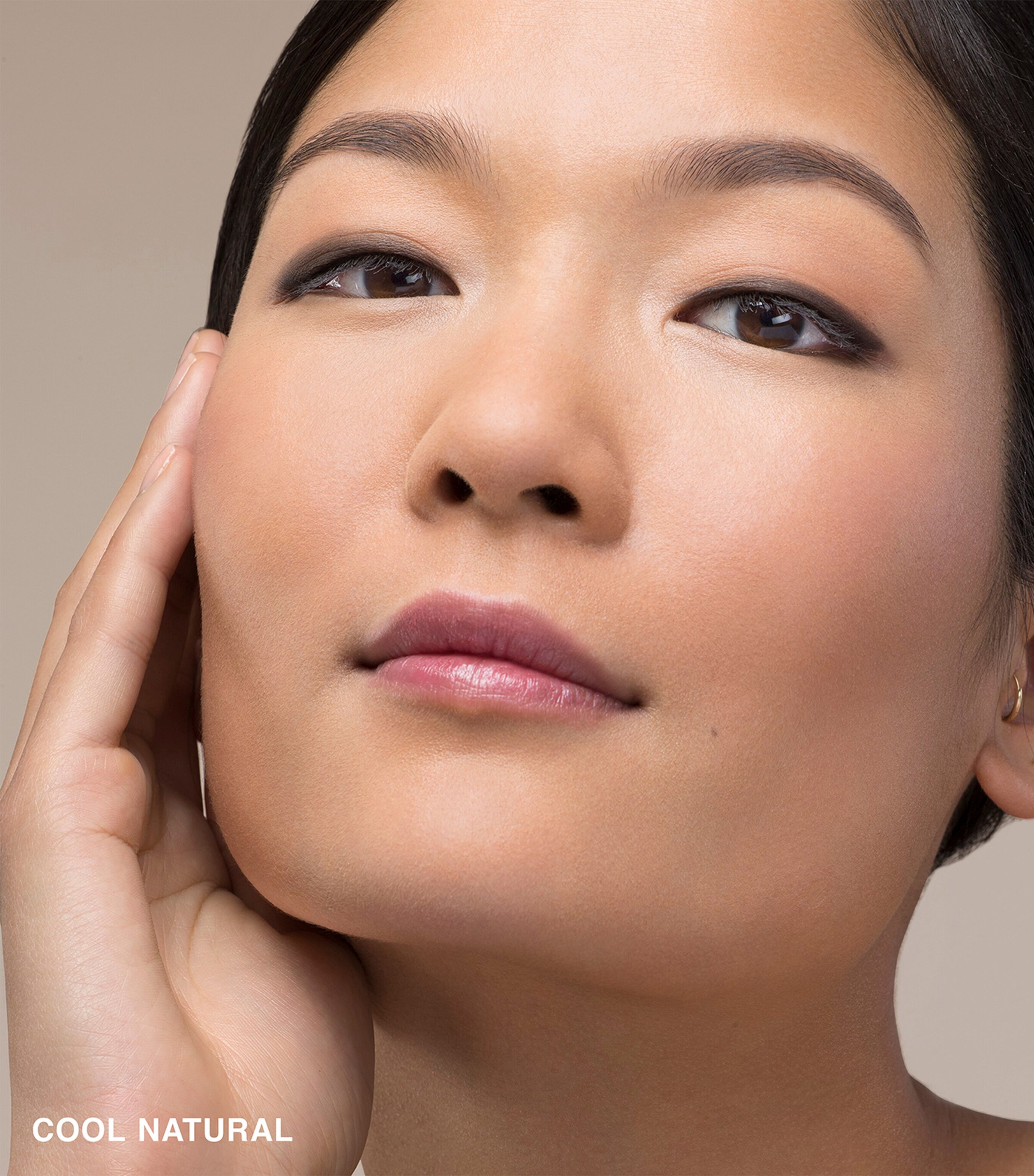 Bobbi Brown Skin Long-Wear Weightless Foundation SPF 15 Cool Natural Image 8