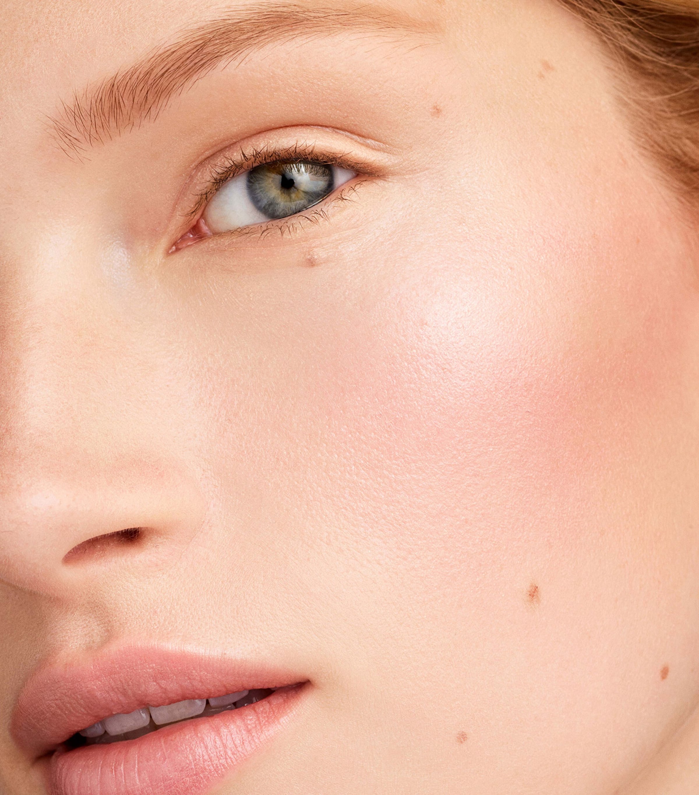 Super Loaded Tinted Highlighter PEAU DE ROSÉ Image 2