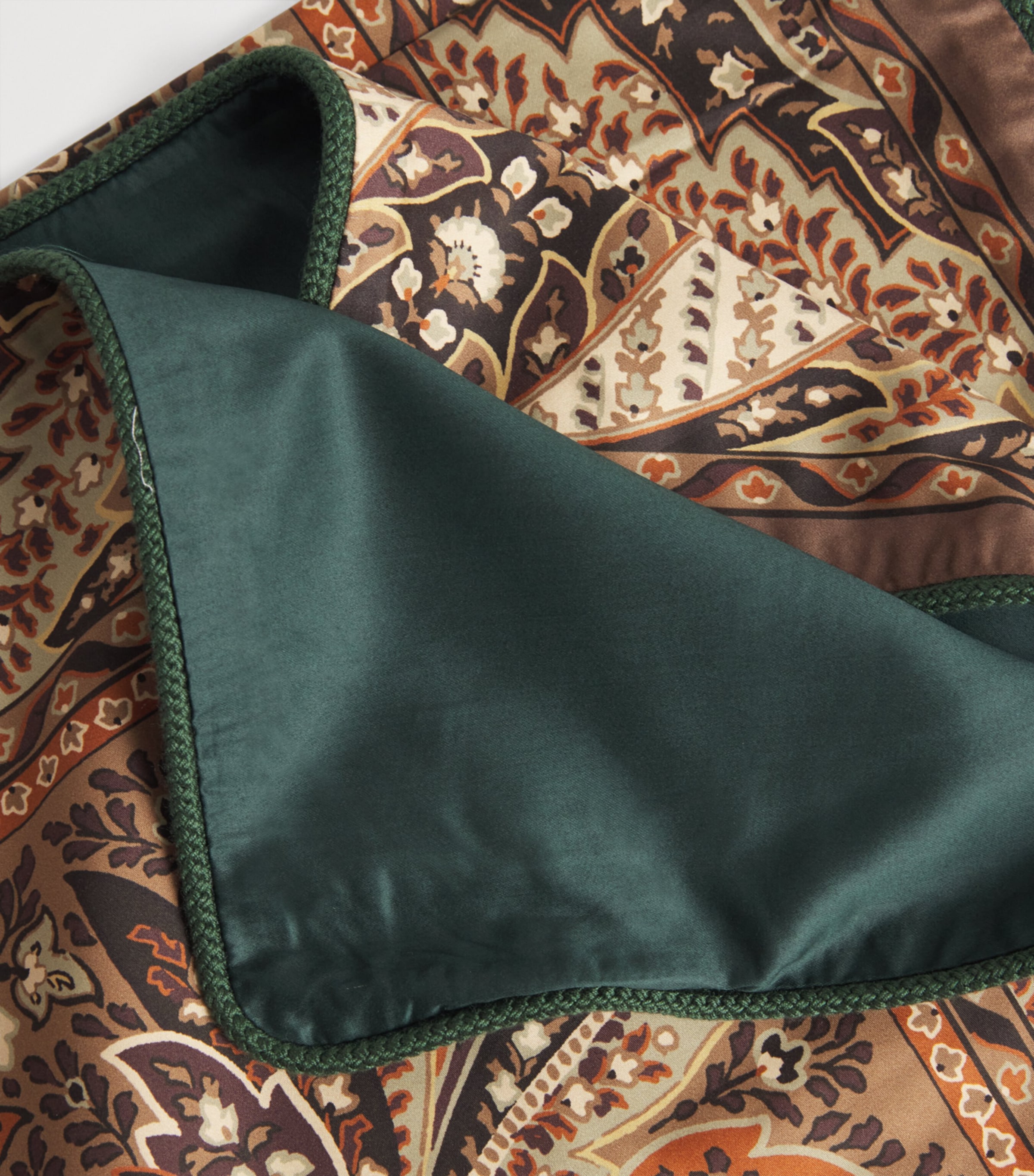 Cotton Super King Duvet Cover Set (260cm x 220cm) PRINT ON GREEN BASE Image 3