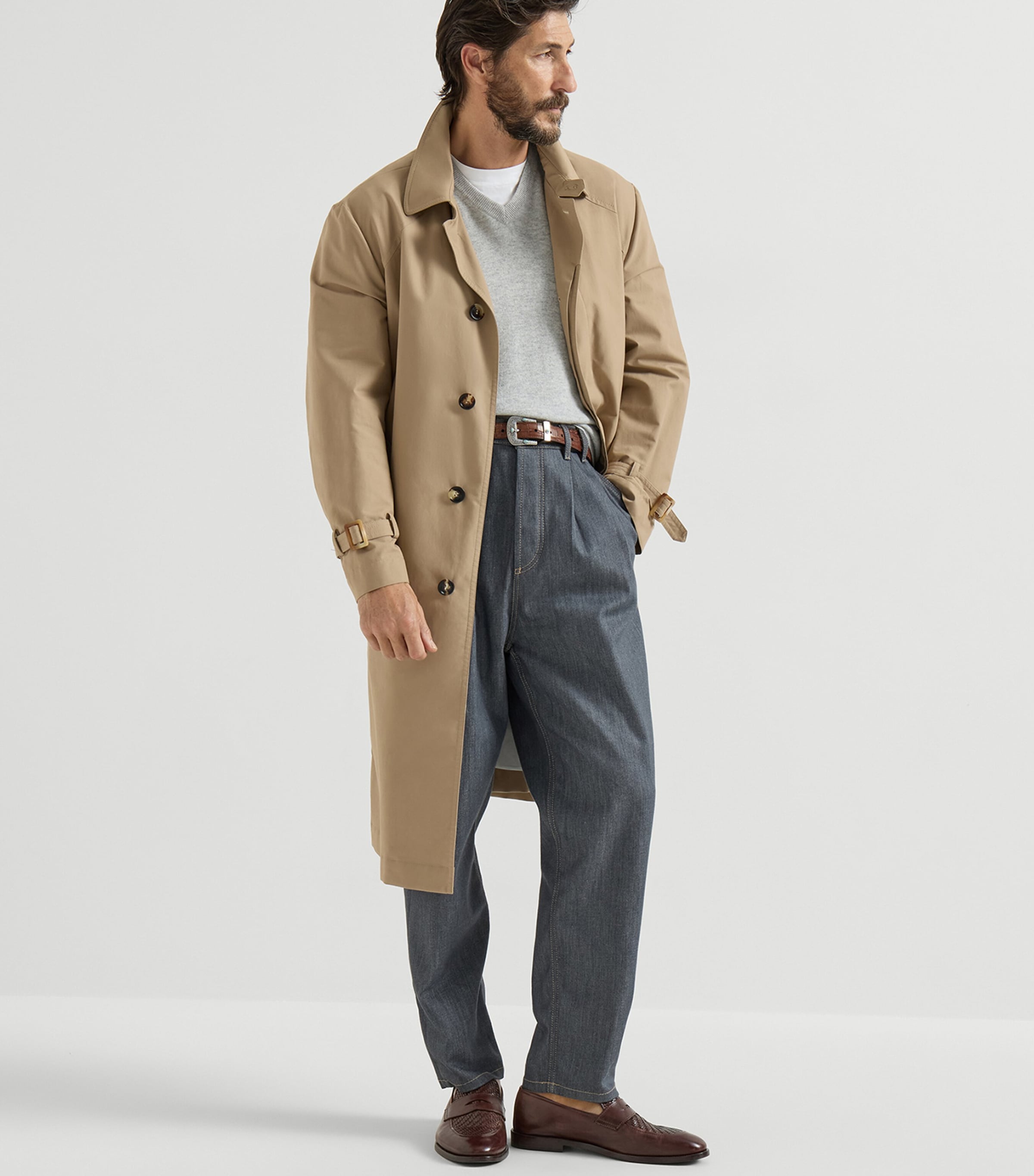 Brunello Cucinelli Mens Cashmere V-Neck Sweater Image 2