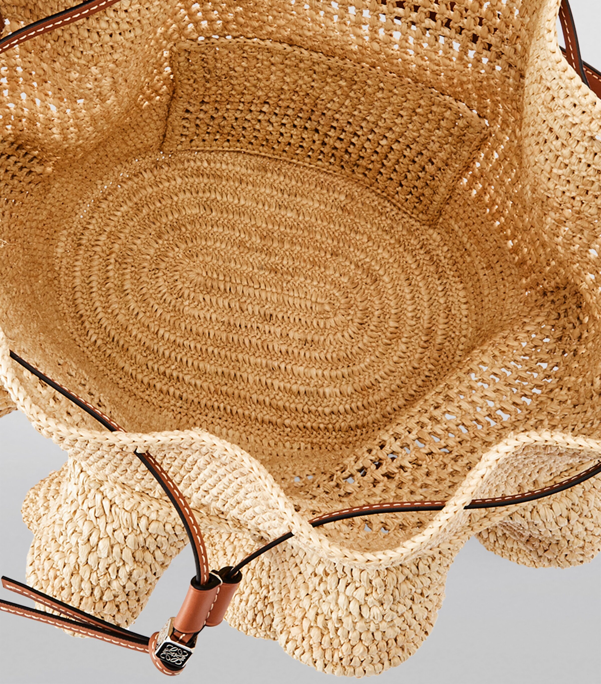 ◆LOEWE 24SS◆ Loewe x Paula's Ibiza BALLON バッグ ◆ Loewe x Paula's Ibiza Balloon Ruffles Bucket Bag in Raffia