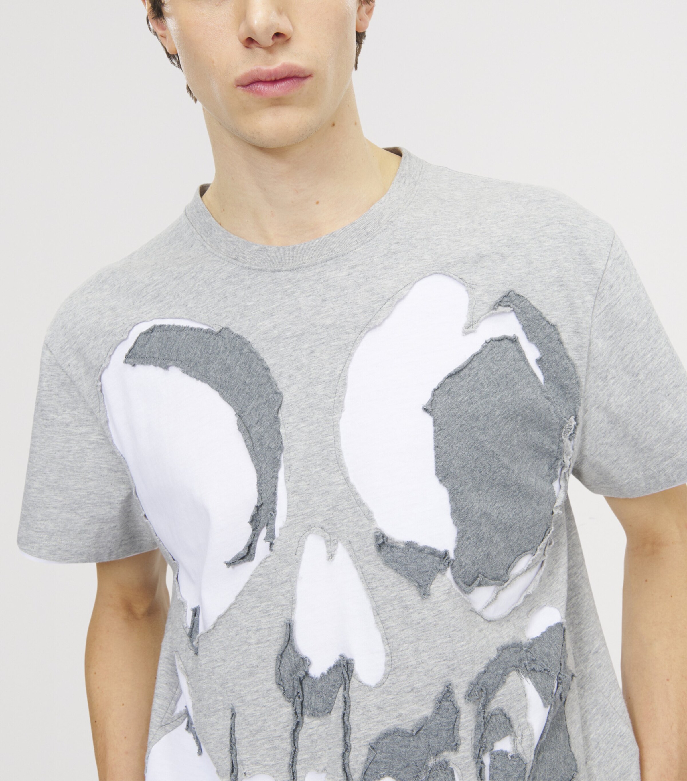 McQueen Mens Skull Distressed T-Shirt Image 6