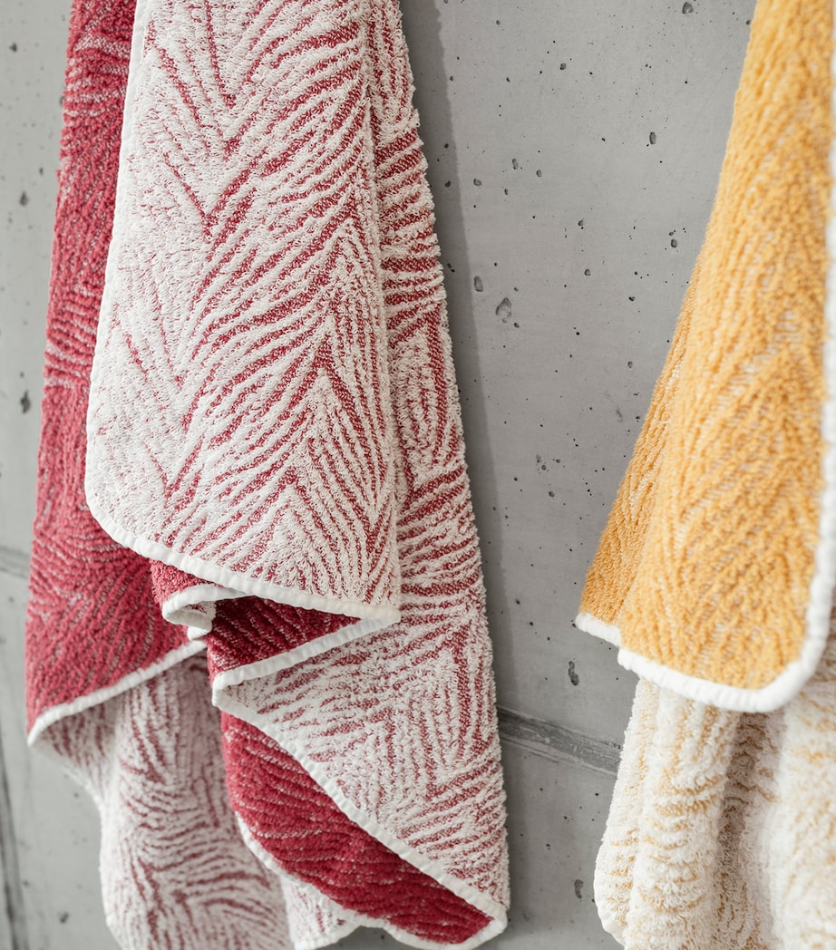 Egyptian Cotton Vasco Bath Towel (70cm x 140cm) 578 CANYON Image 6