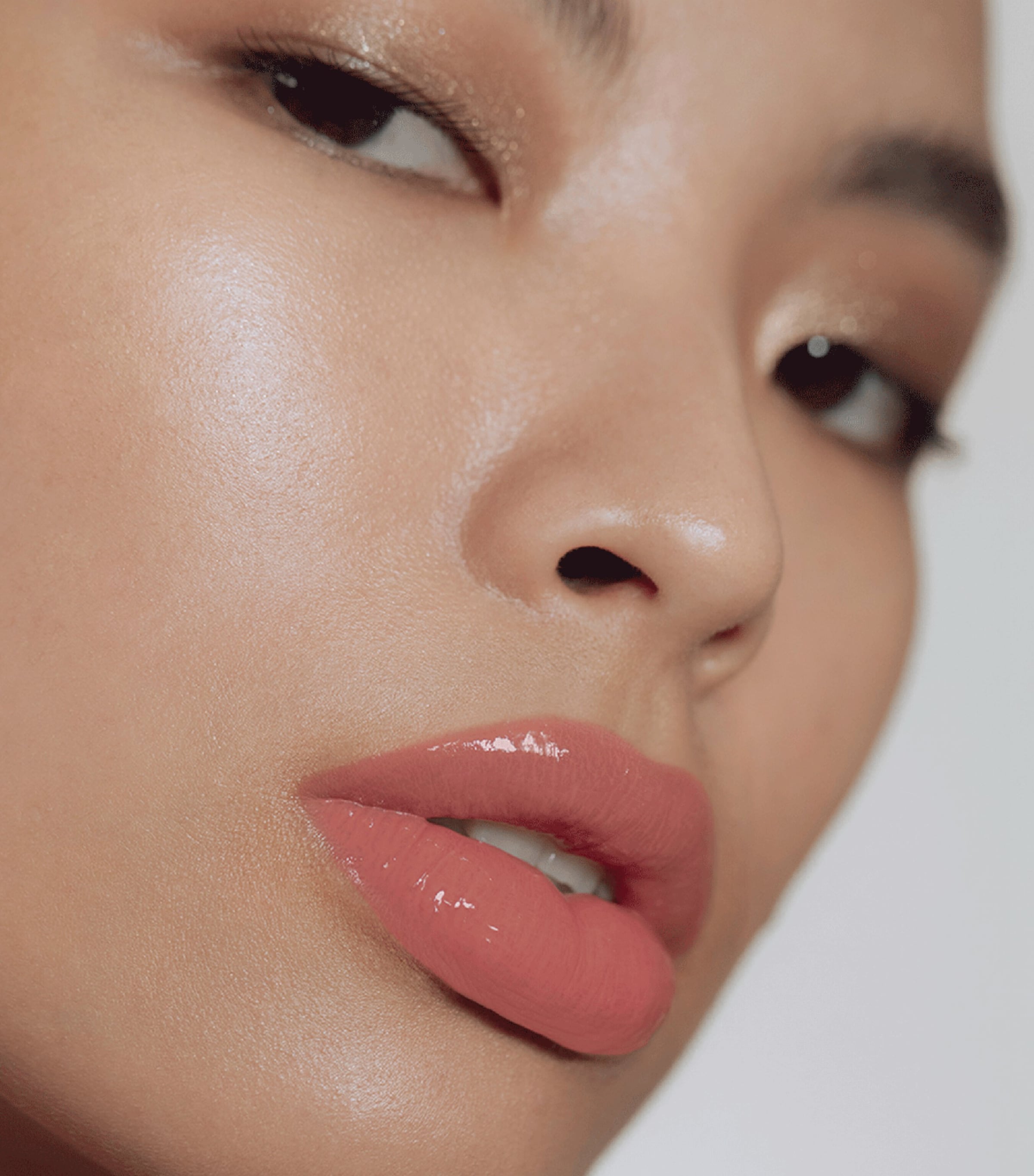 Posh Lip Gloss BUNGALOW Image 2