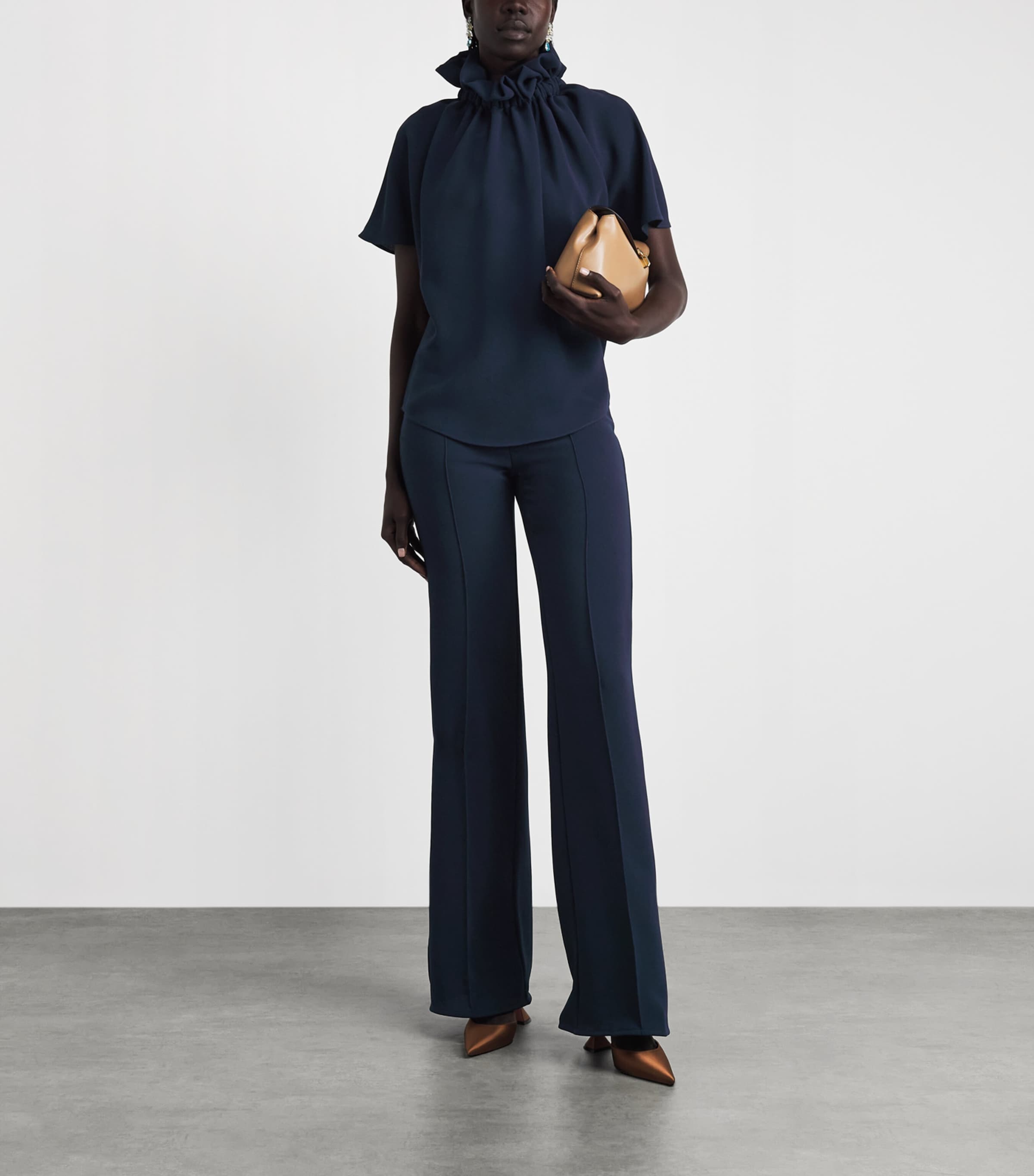 Edeline Lee Womens Pleated Averill Slim Trousers Nav/navy Image 2