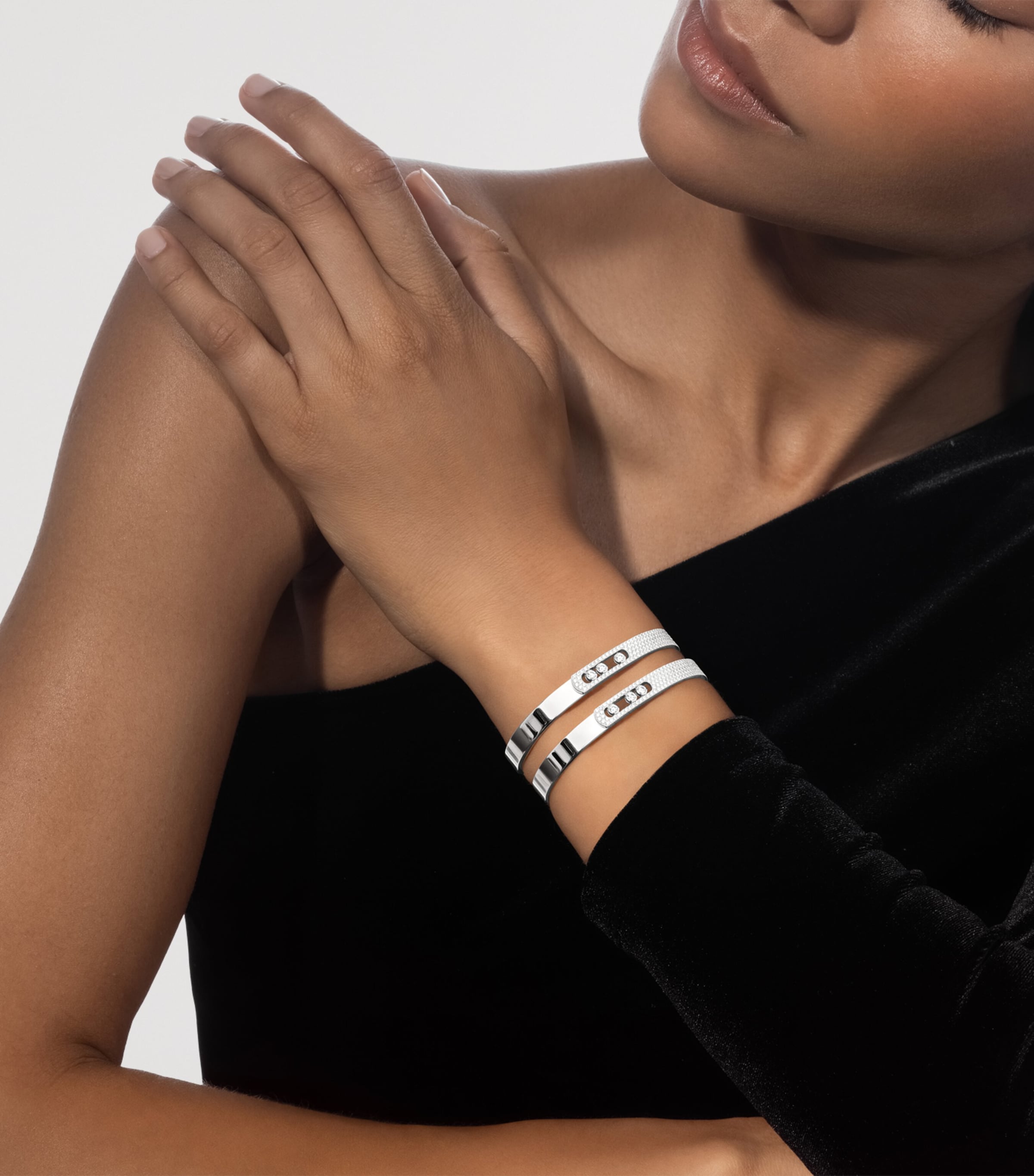 Messika Move Noa White Gold and Diamond Pavé Bangle (1.18ct) White Gold Image 2
