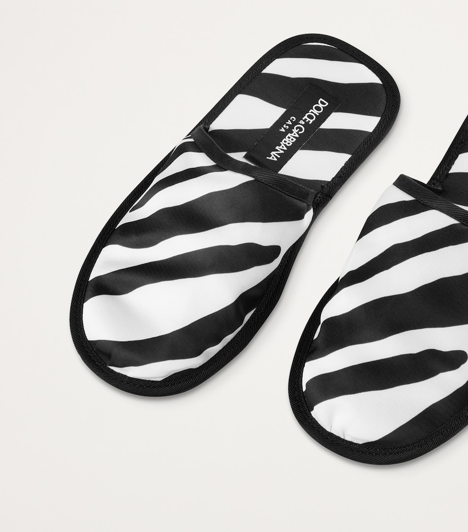 Zebra Slippers and Sleep Mask Travel Set UZ014-ZEBRA BCO/NERO Image 2