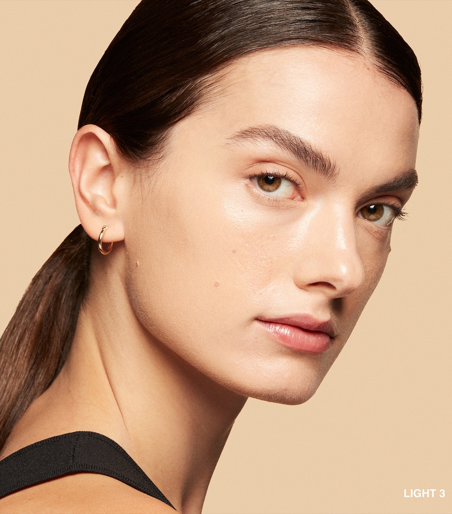 Vitamin Enriched Skin Tint LIGHT 3 Image 4