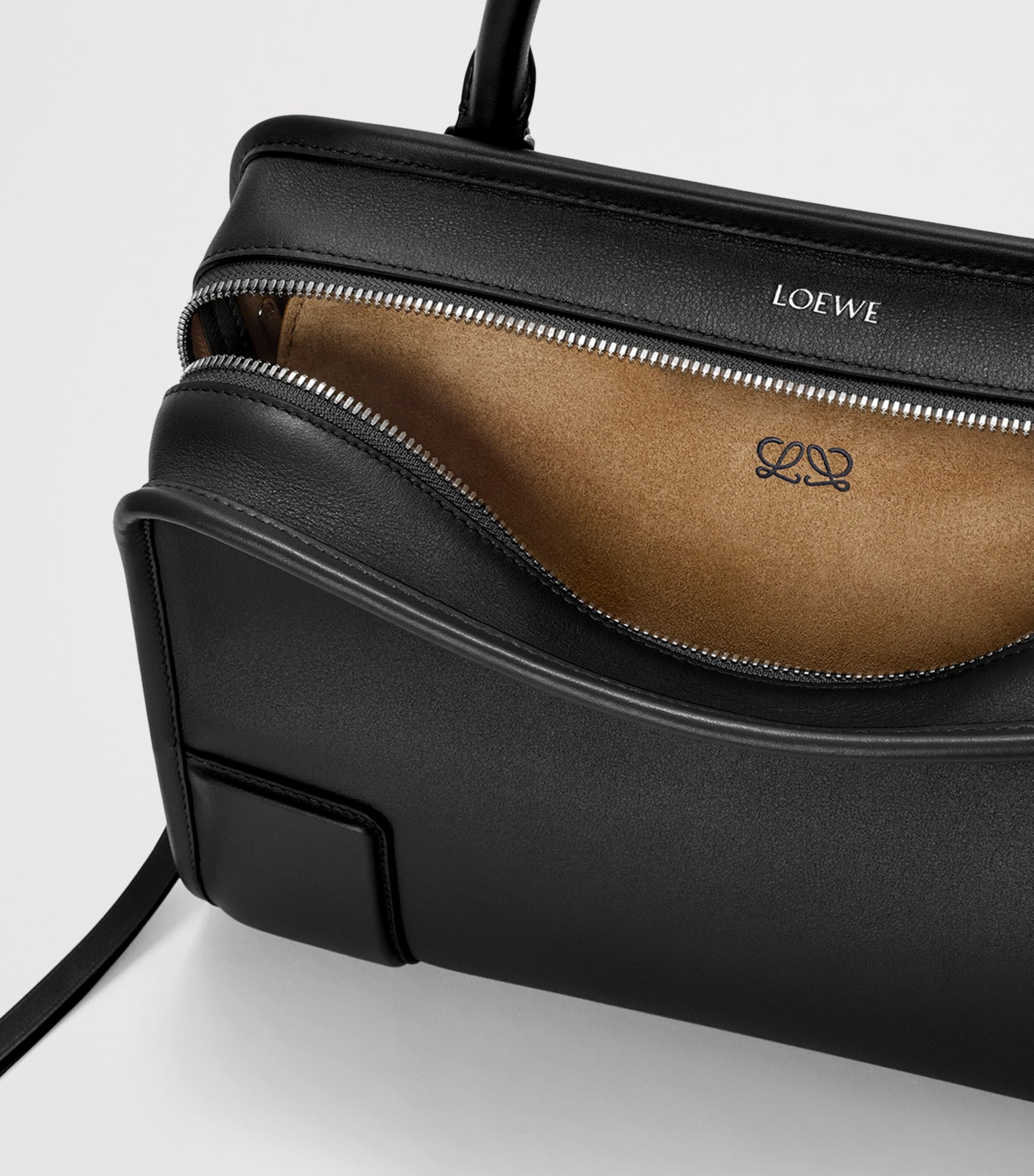 LOEWE Womens Medium Leather Amazona 180 Top-Handle Bag Black Image 7