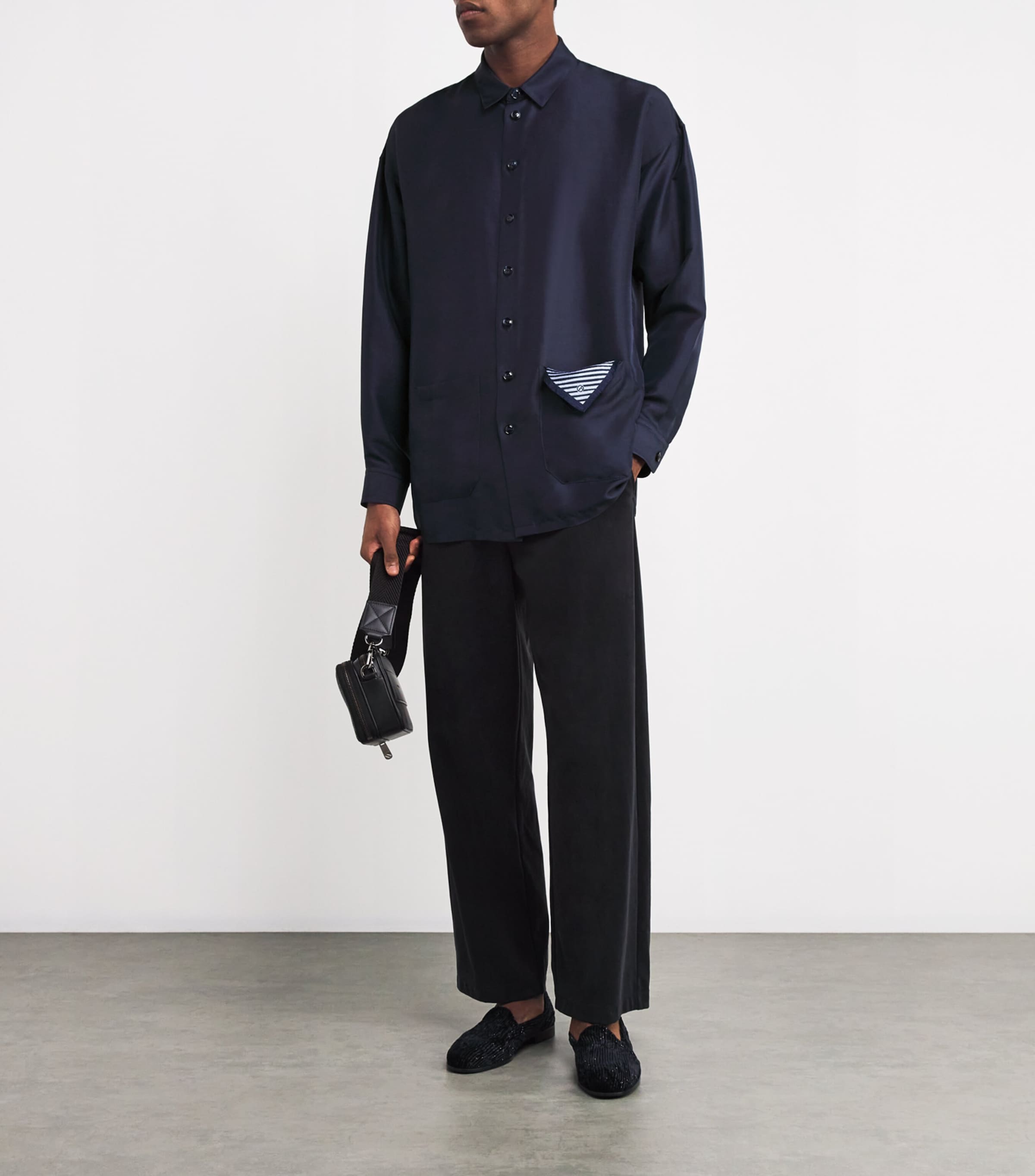 Silk Patch-Pocket Shirt UB102 Image 2