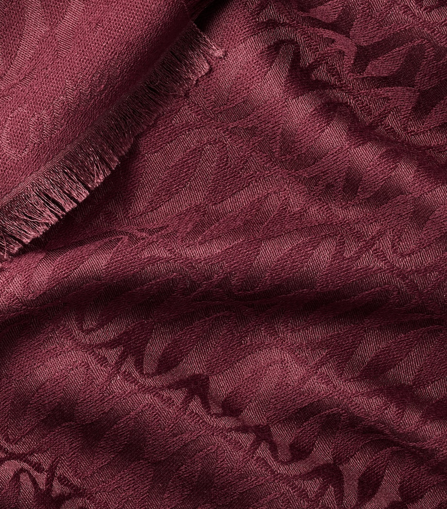 Silk-Wool C de Cartier Shawl GRAPE Image 2