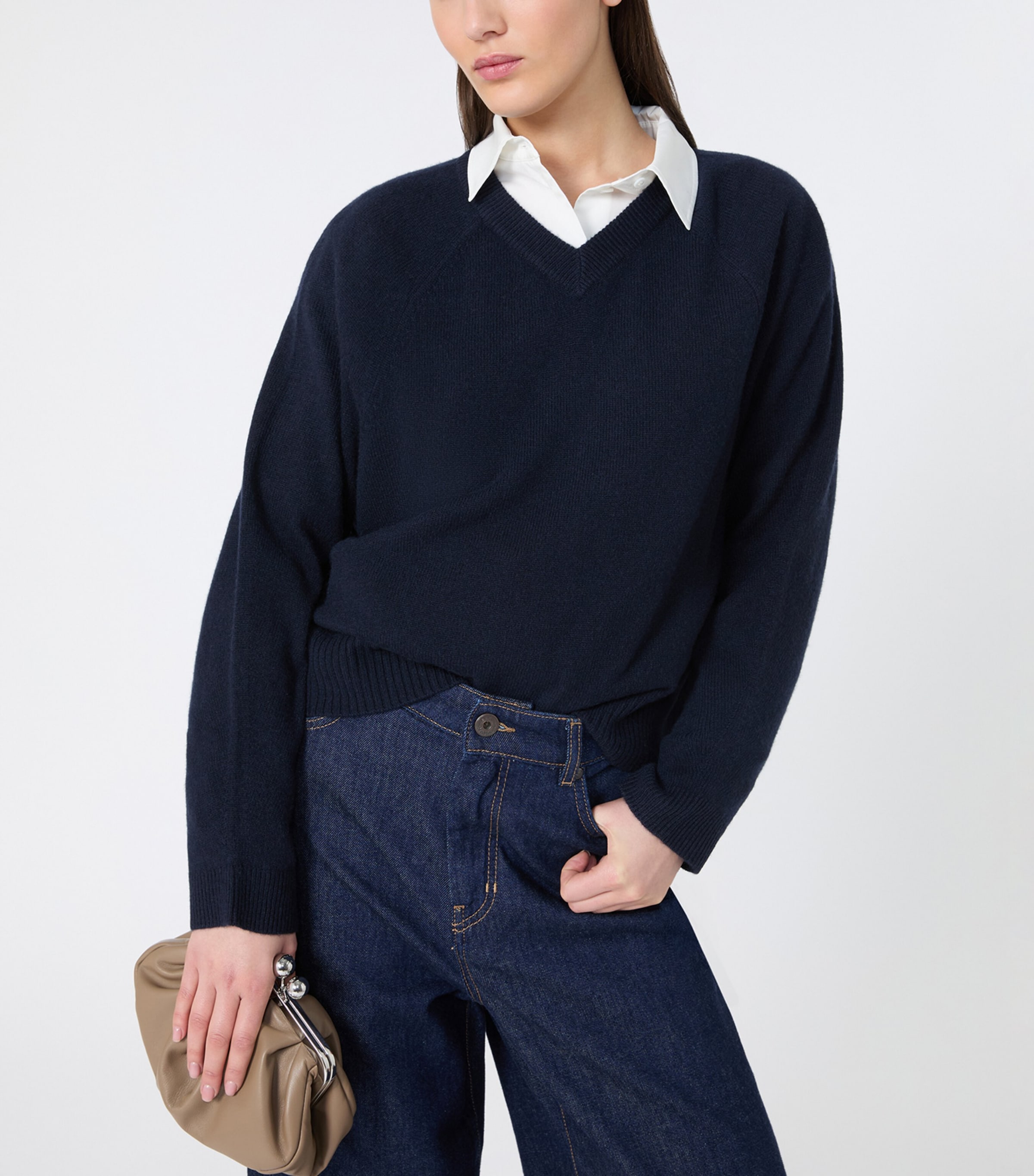 Weekend Max Mara Womens Cashmere V-Neck Sweater Navy Image 4