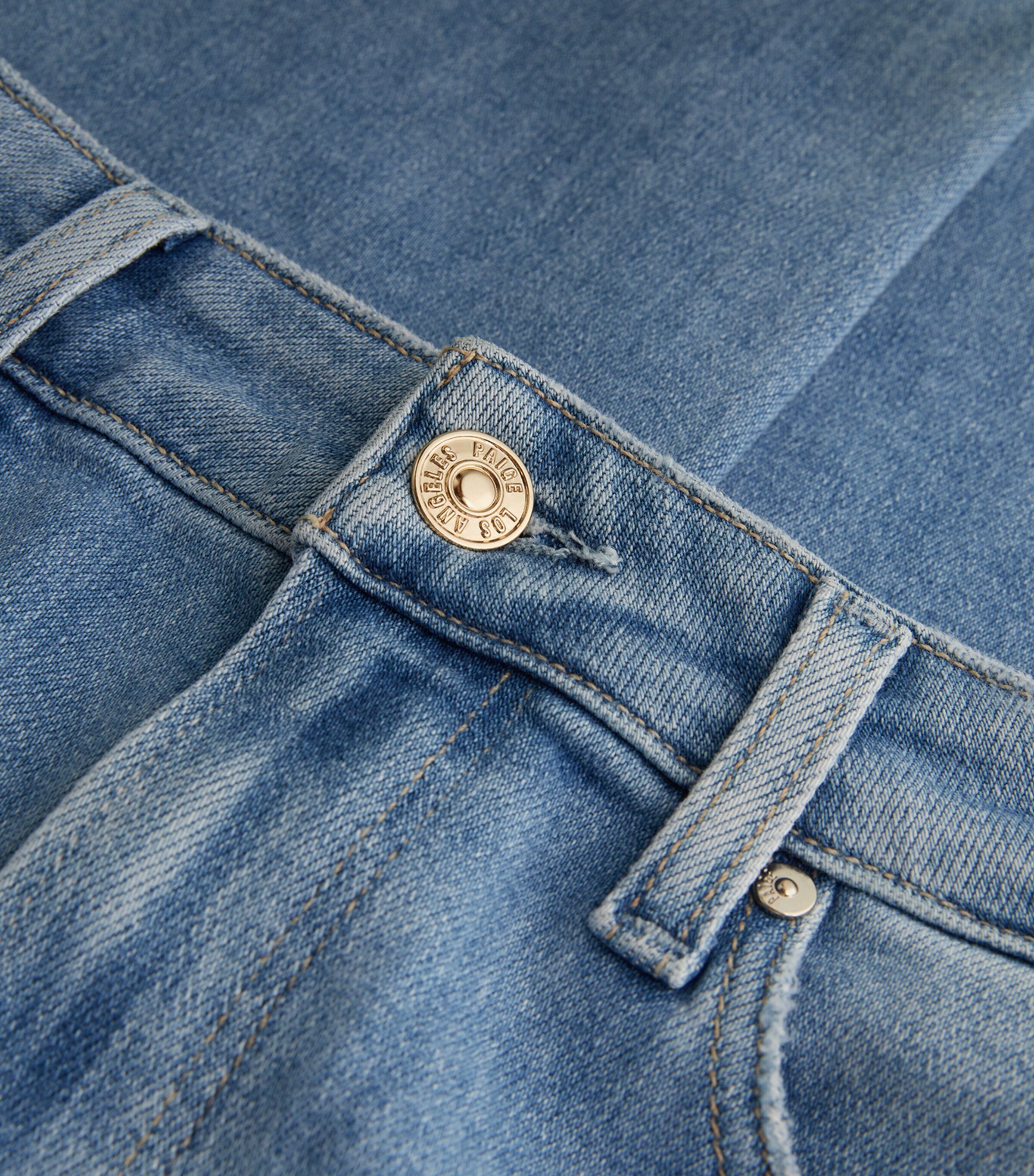 Cindy Jeans CANVASES Image 5