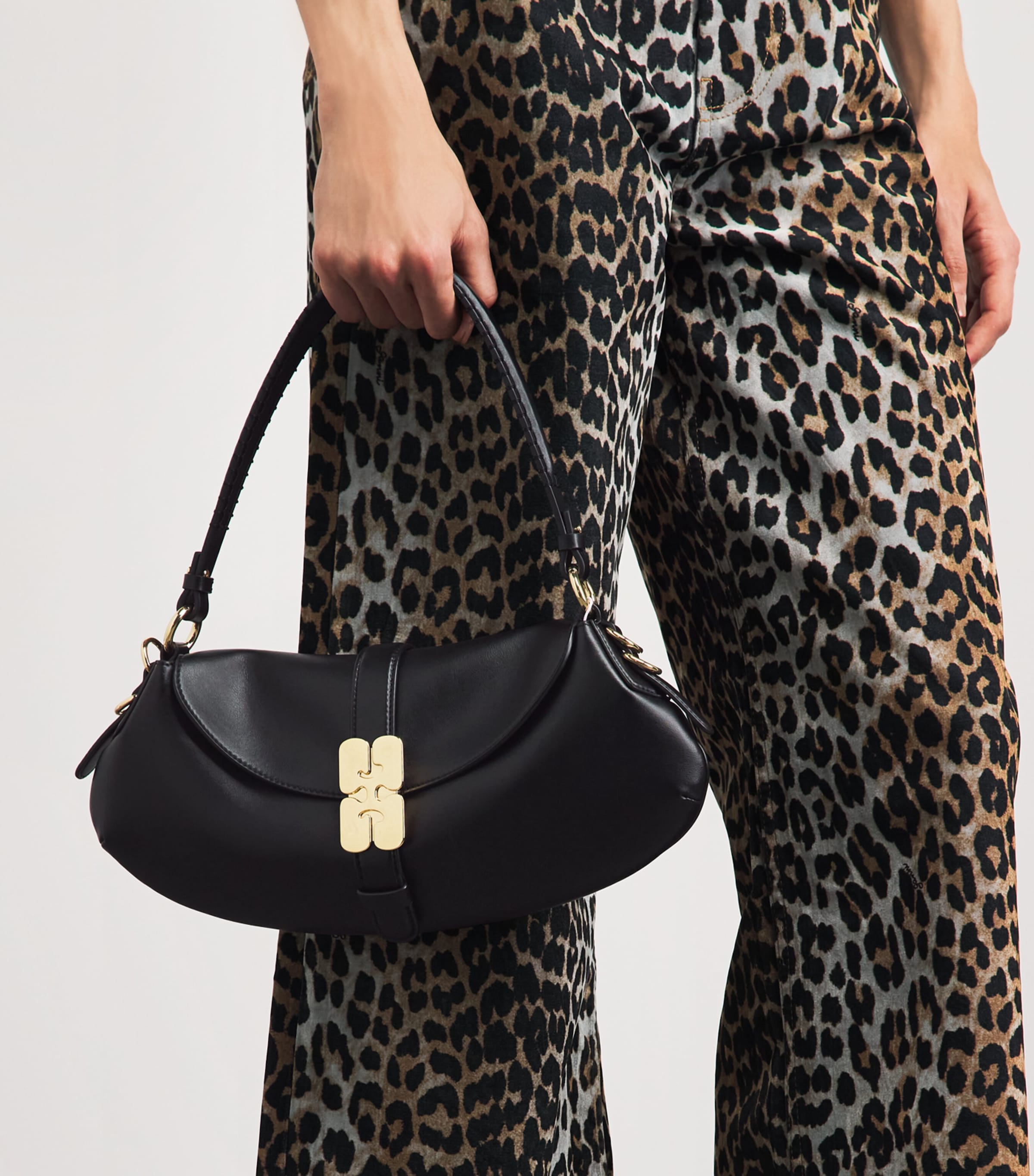 GANNI B-Kat Shoulder Bag Black Image 2