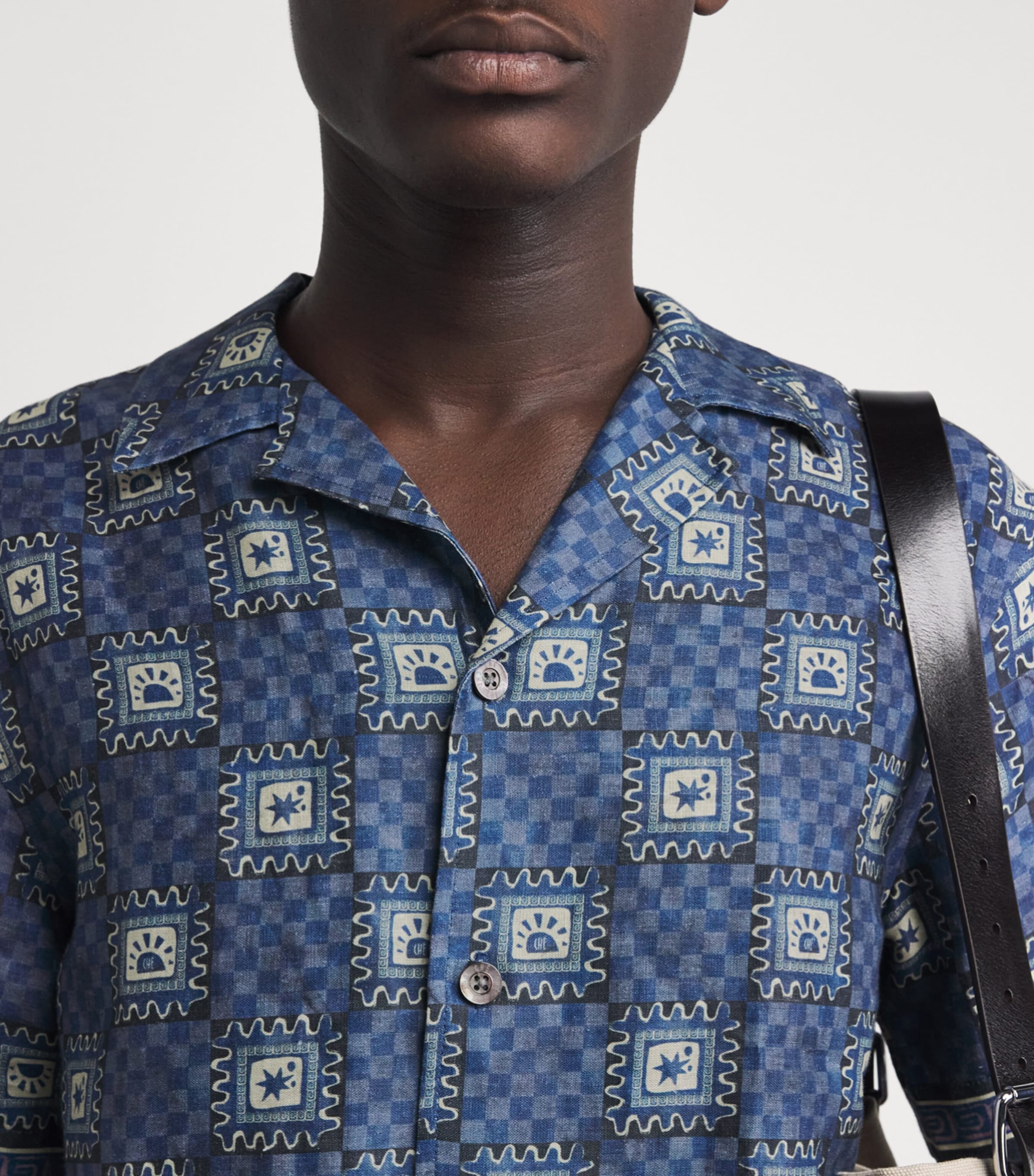 CHÉ Mens Linen Telha Print Shirt Navy Image 3