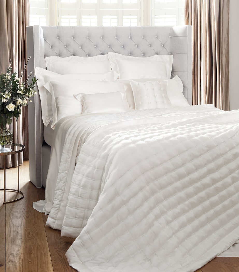 Silk Square Pillowcase (65cm x 65cm) IVORY Image 2